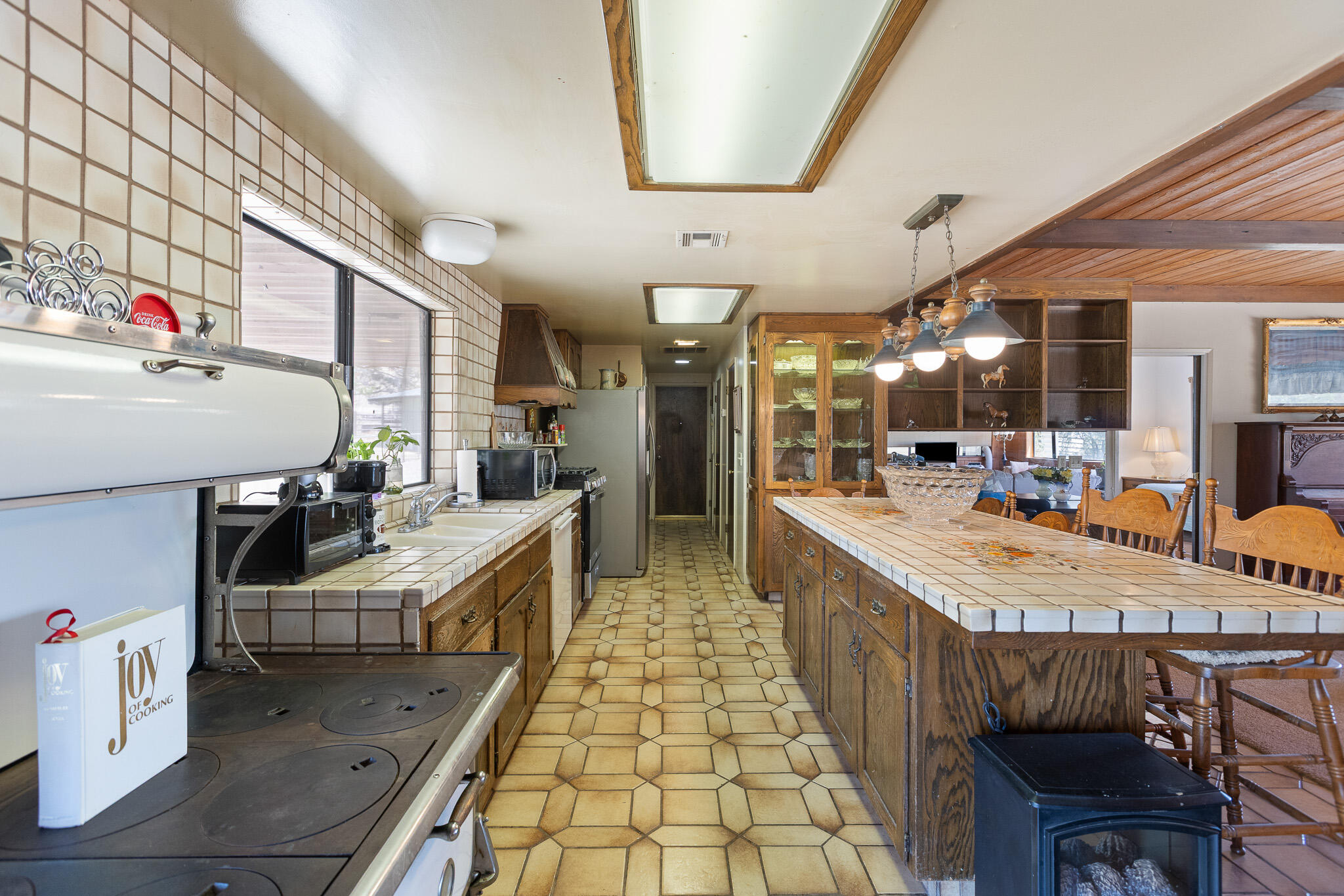 29827 SW Avenue 176, Porterville, CA 93257
