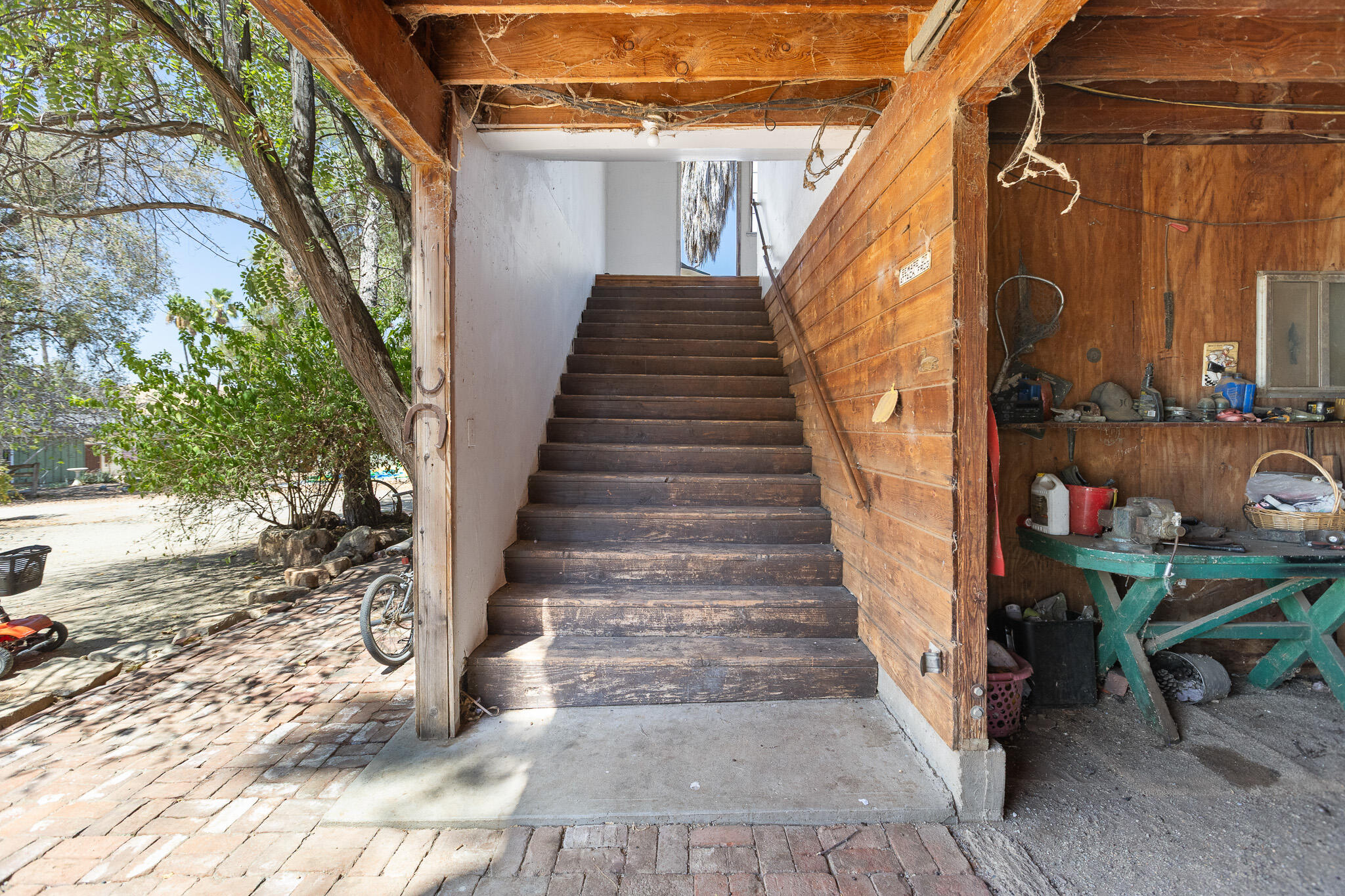 29827 SW Avenue 176, Porterville, CA 93257