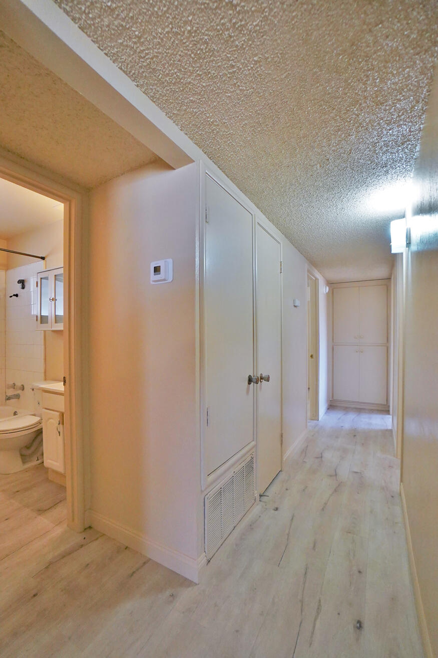 905 E Florinda St, Hanford, CA 93230
