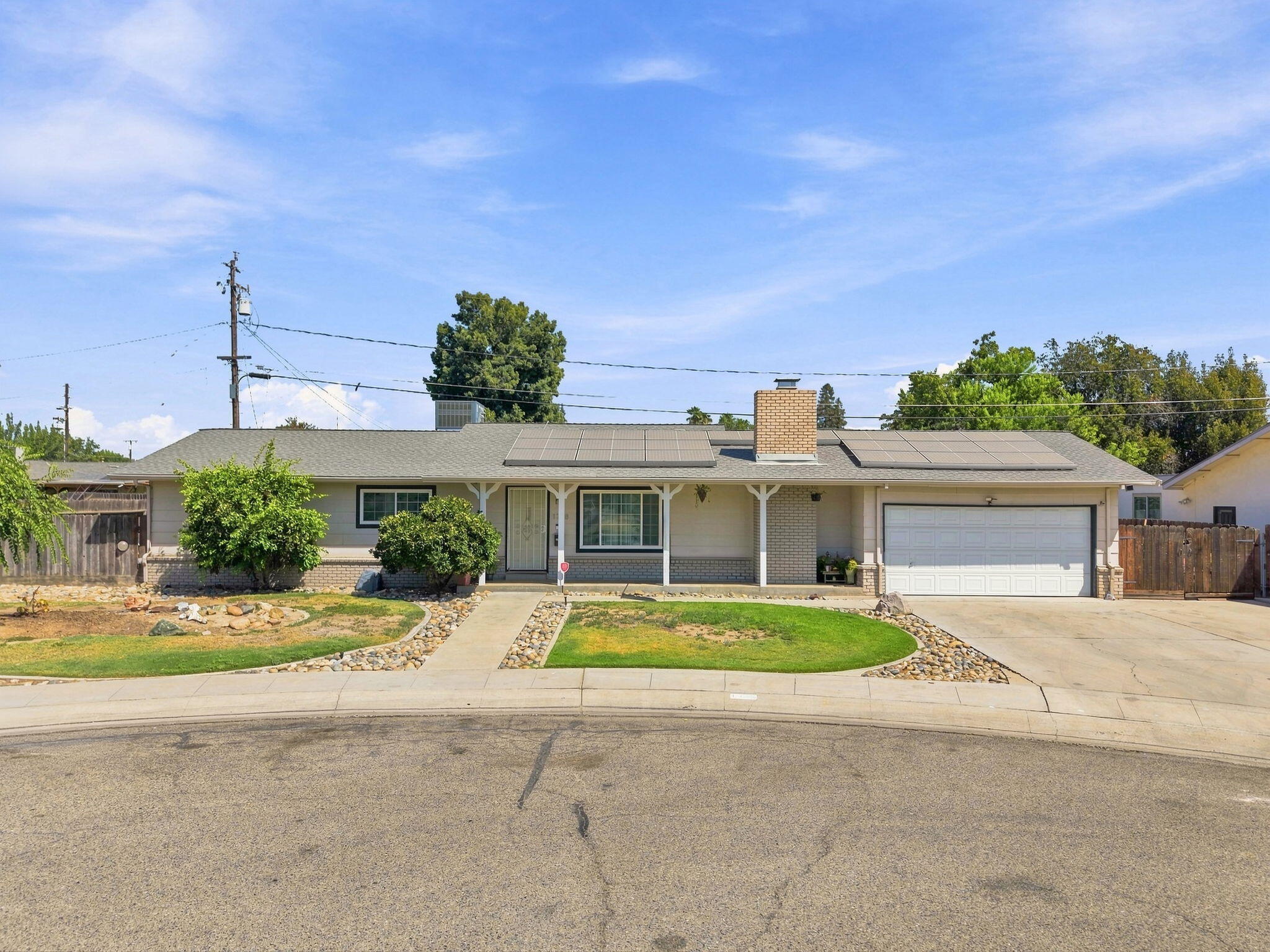 1738 W Monte Vista Ave, Visalia, CA 93277
