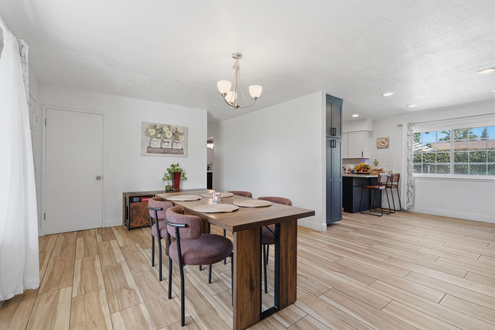 1738 W Monte Vista Ave, Visalia, CA 93277