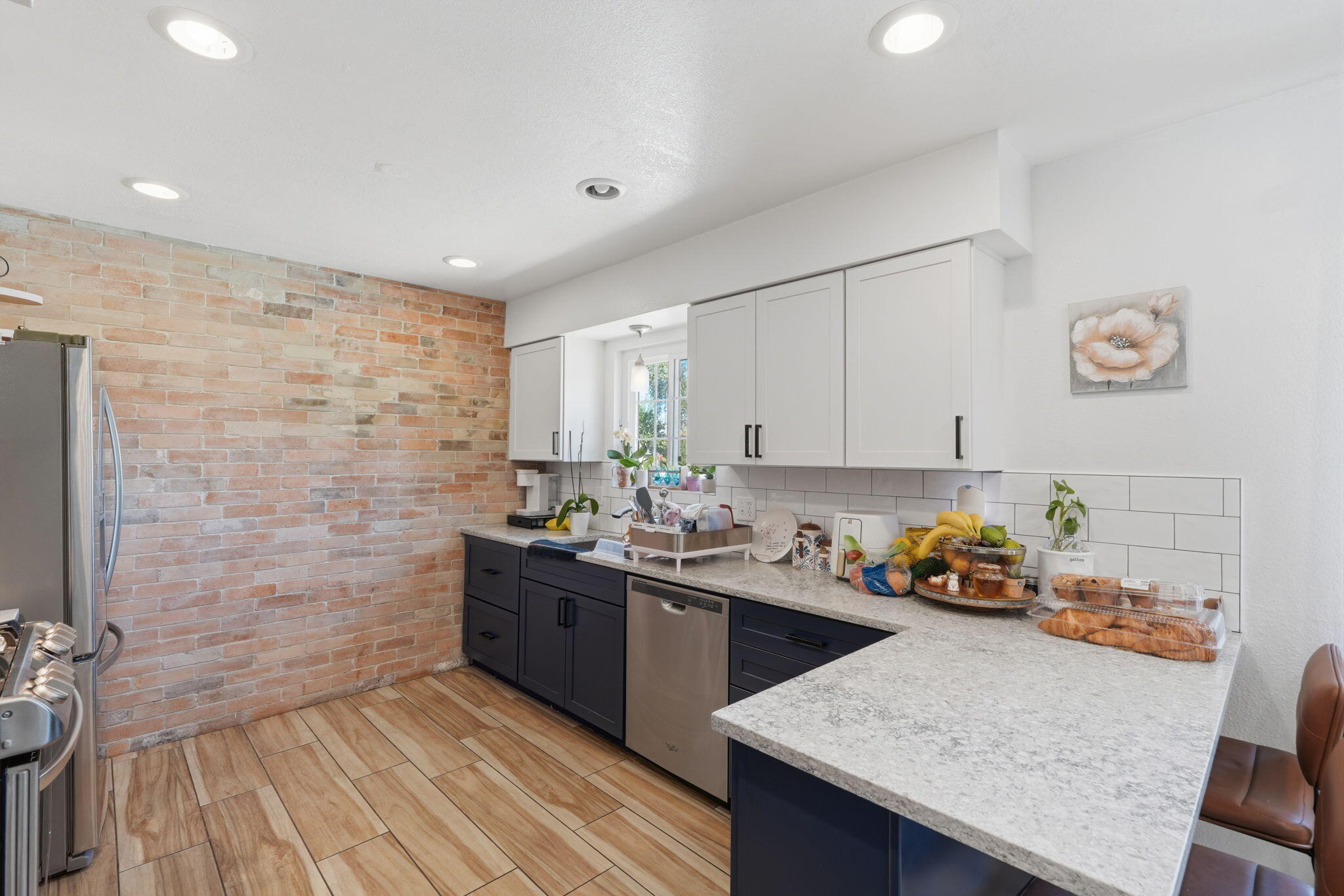 1738 W Monte Vista Ave, Visalia, CA 93277