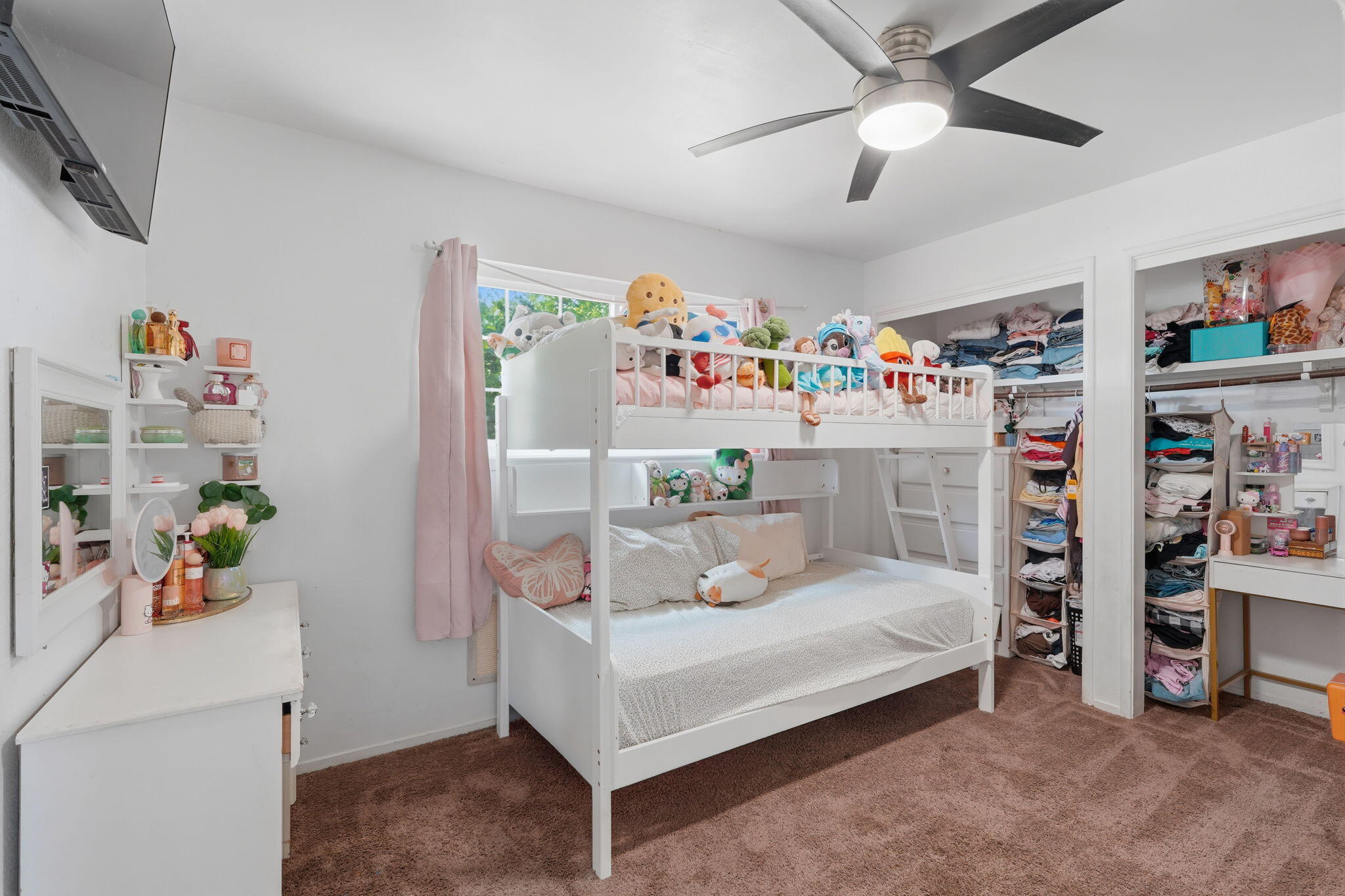 1738 W Monte Vista Ave, Visalia, CA 93277