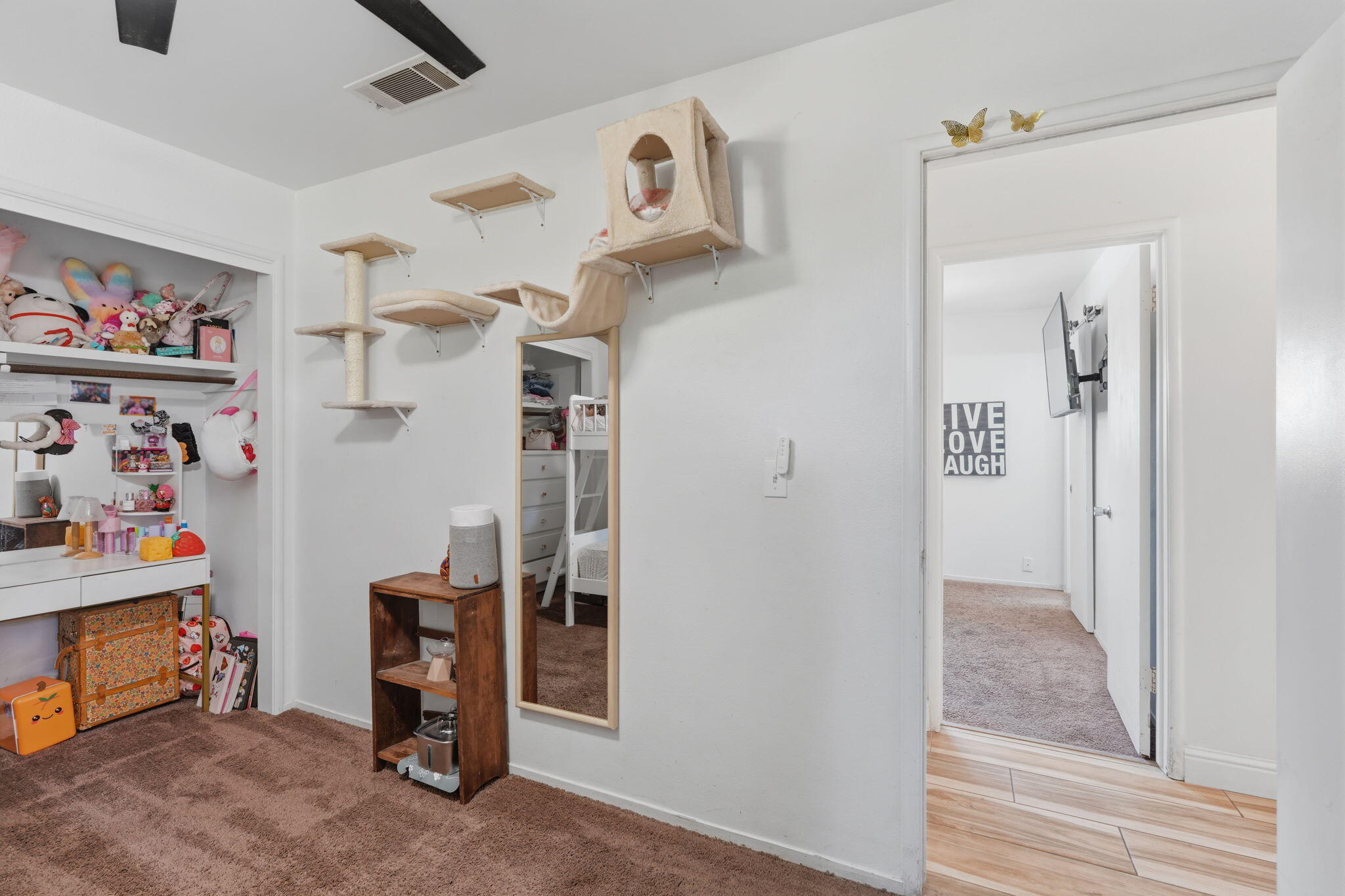 1738 W Monte Vista Ave, Visalia, CA 93277