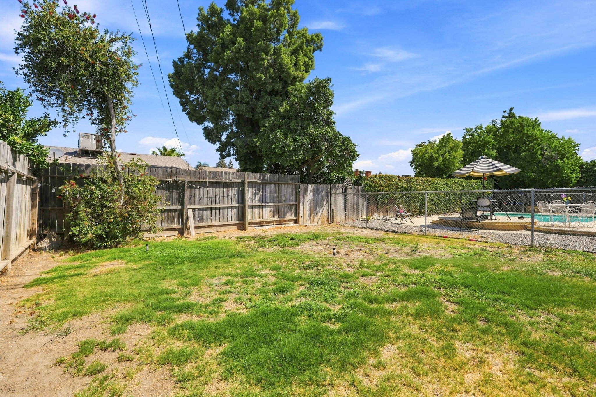 1738 W Monte Vista Ave, Visalia, CA 93277