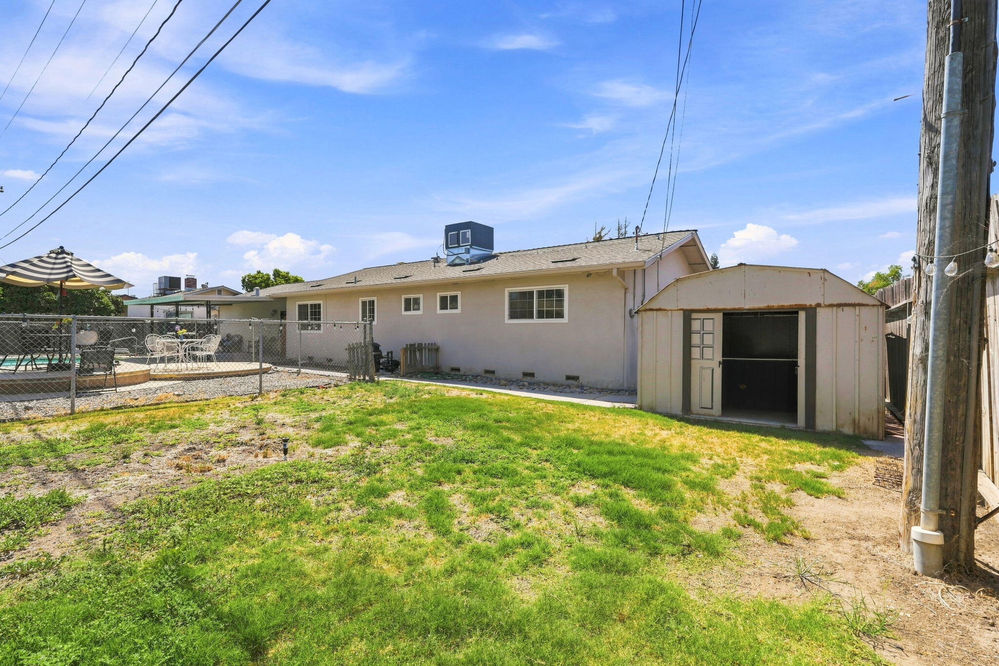 1738 W Monte Vista Ave, Visalia, CA 93277