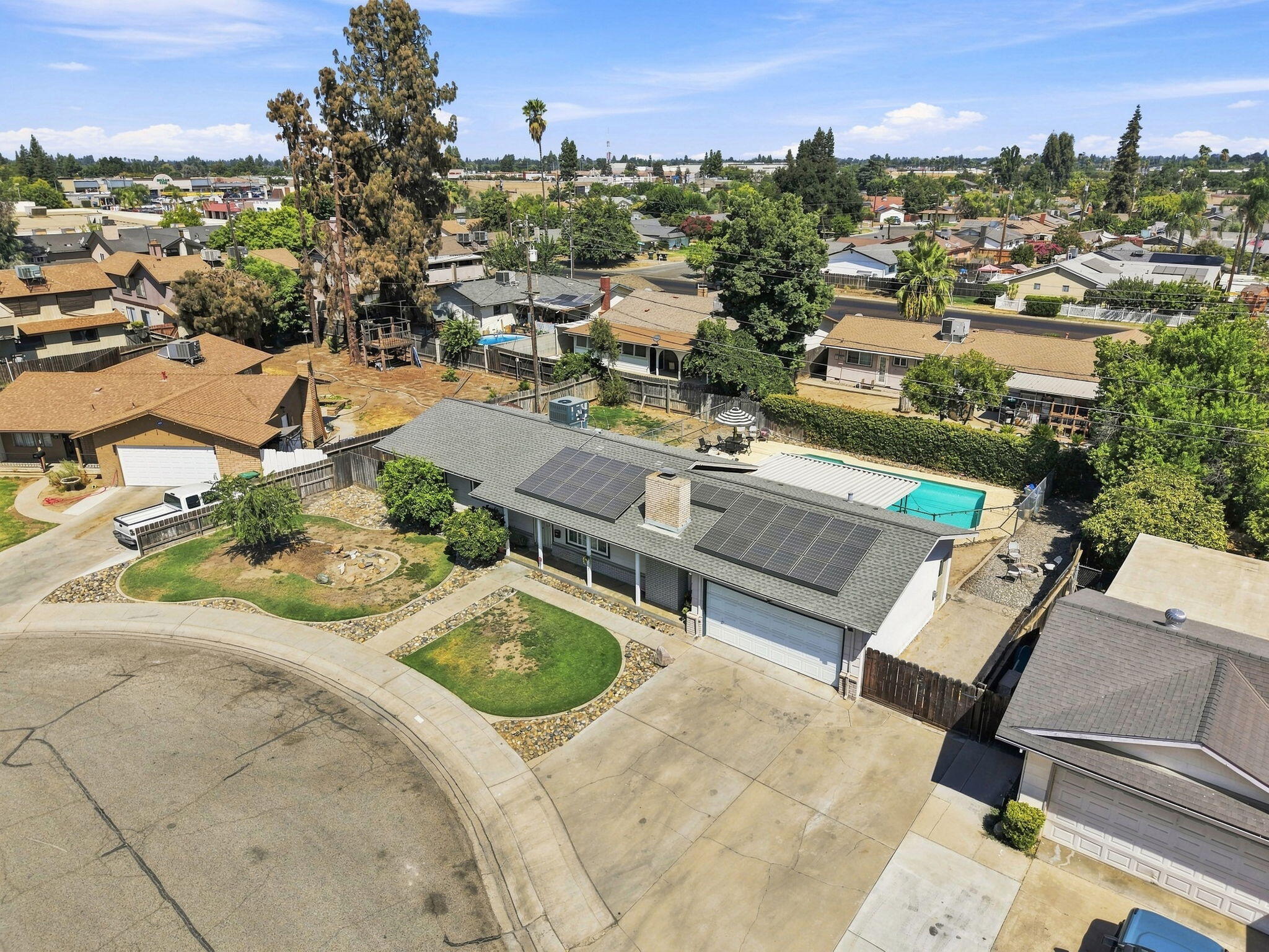 1738 W Monte Vista Ave, Visalia, CA 93277