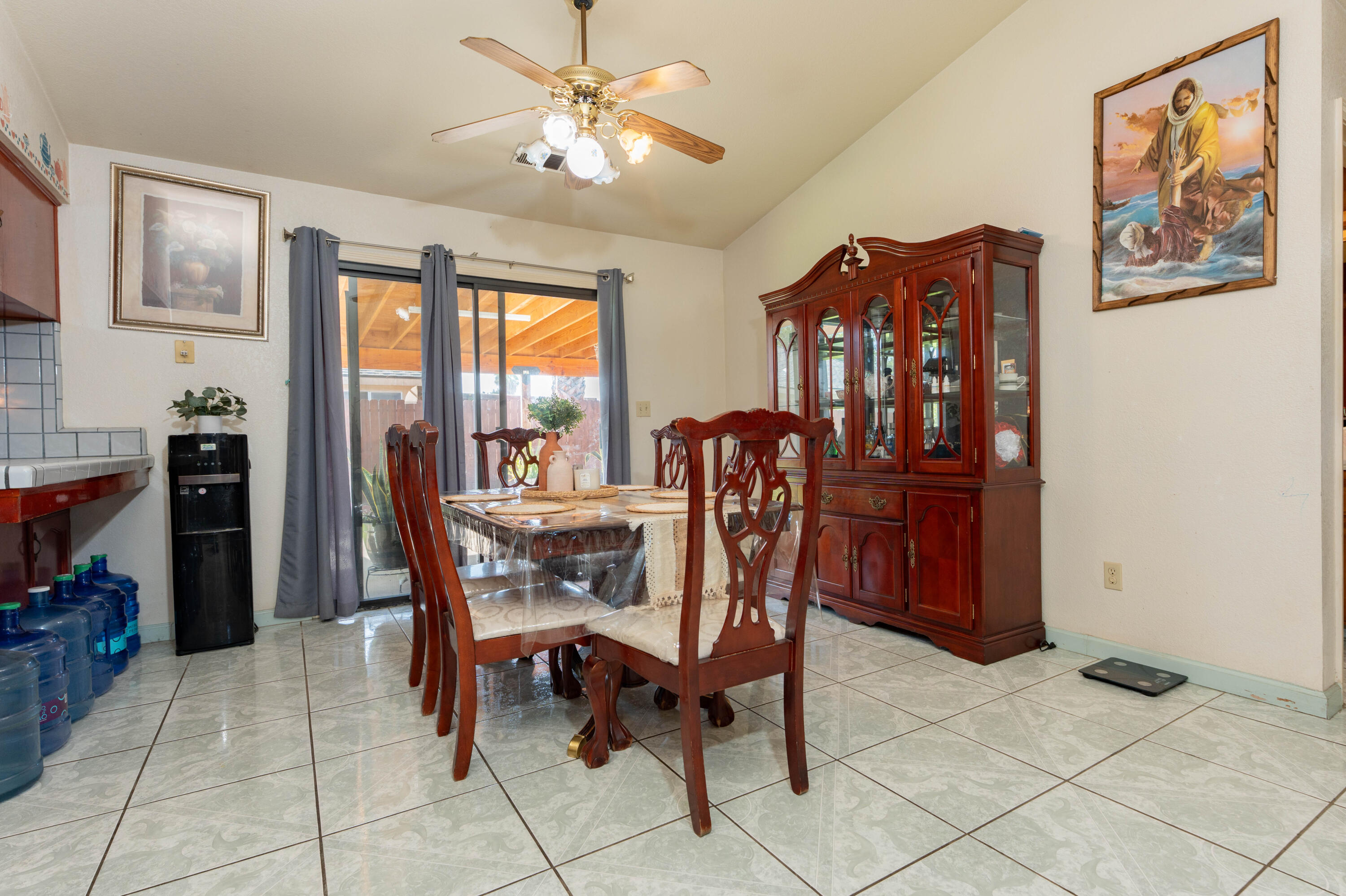 91 N Silver Maple Way, Porterville, CA 93257