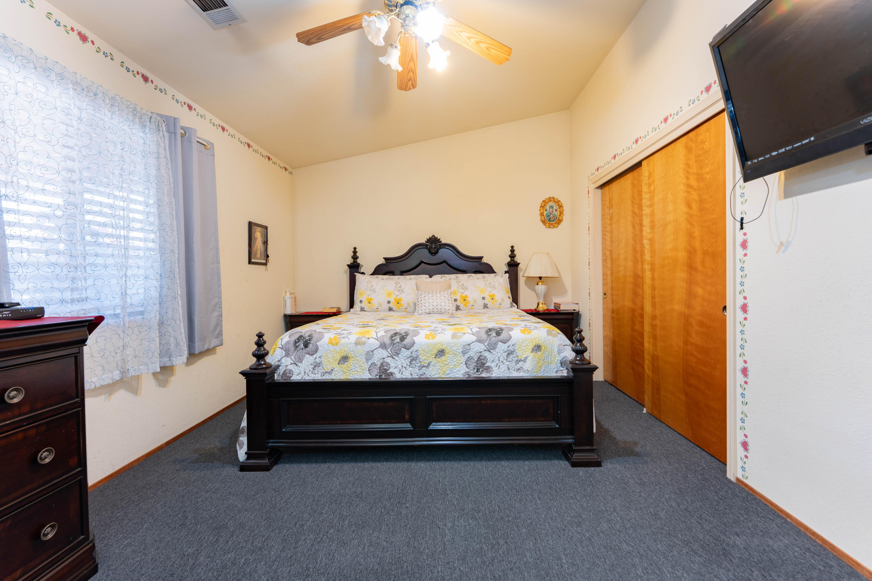 91 N Silver Maple Way, Porterville, CA 93257