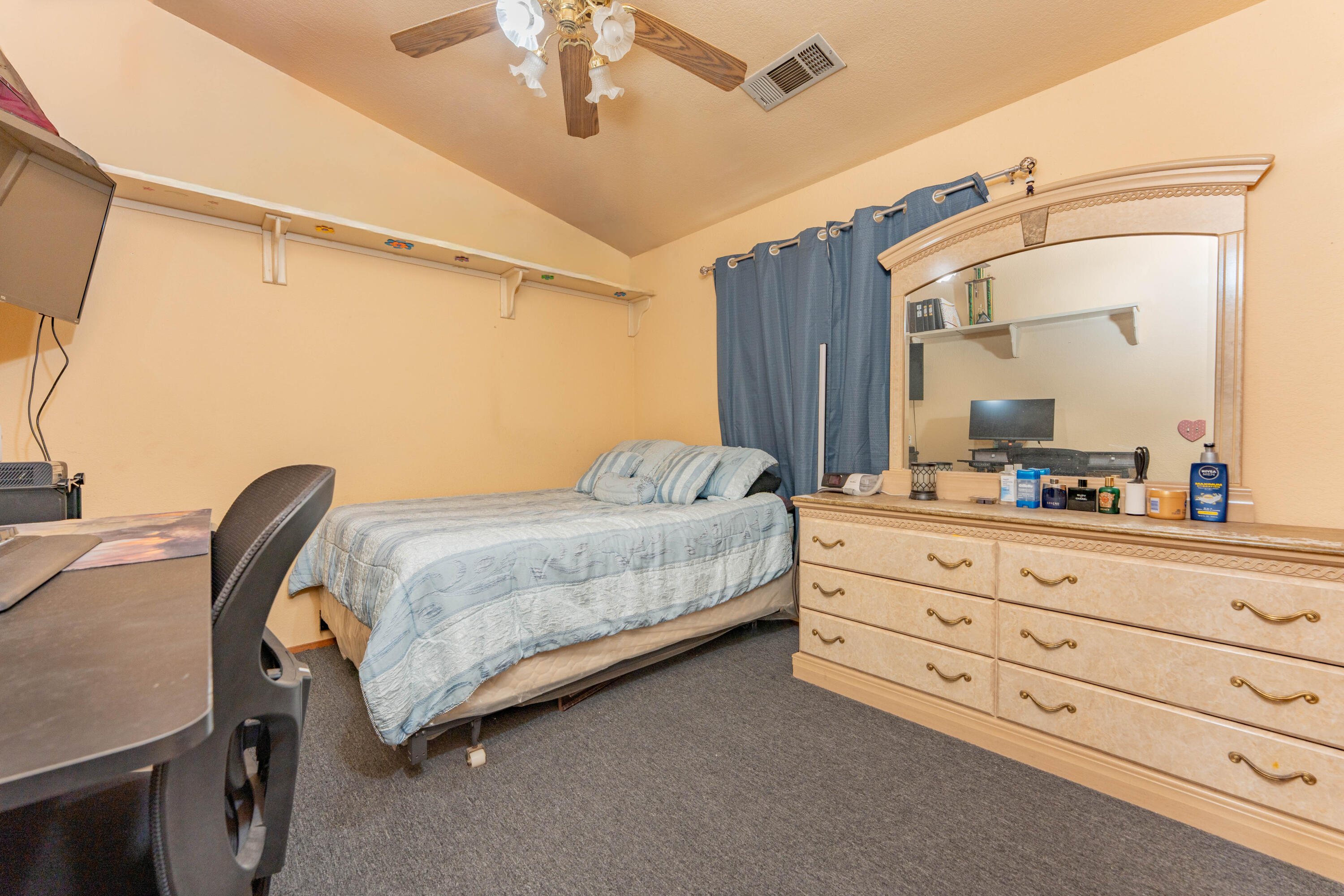 91 N Silver Maple Way, Porterville, CA 93257