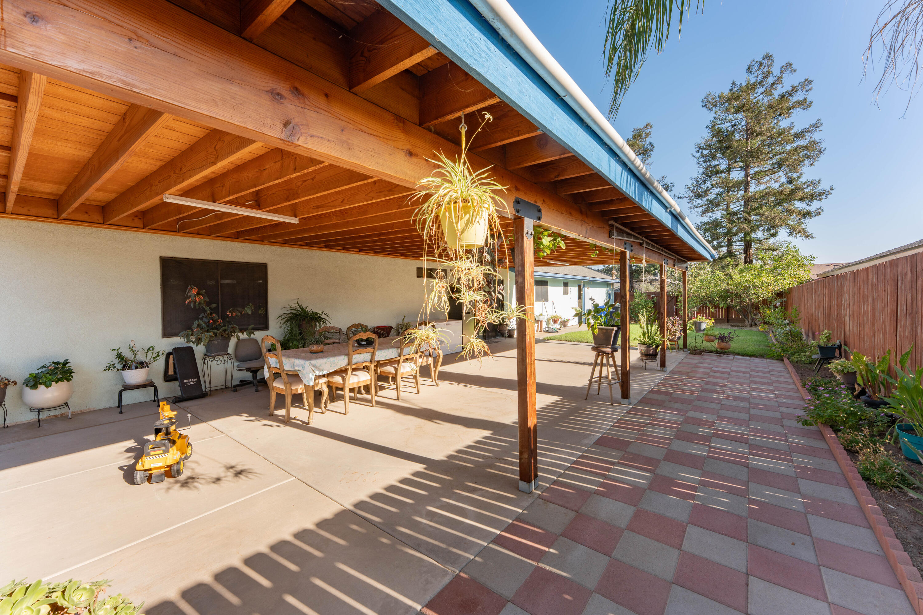 91 N Silver Maple Way, Porterville, CA 93257
