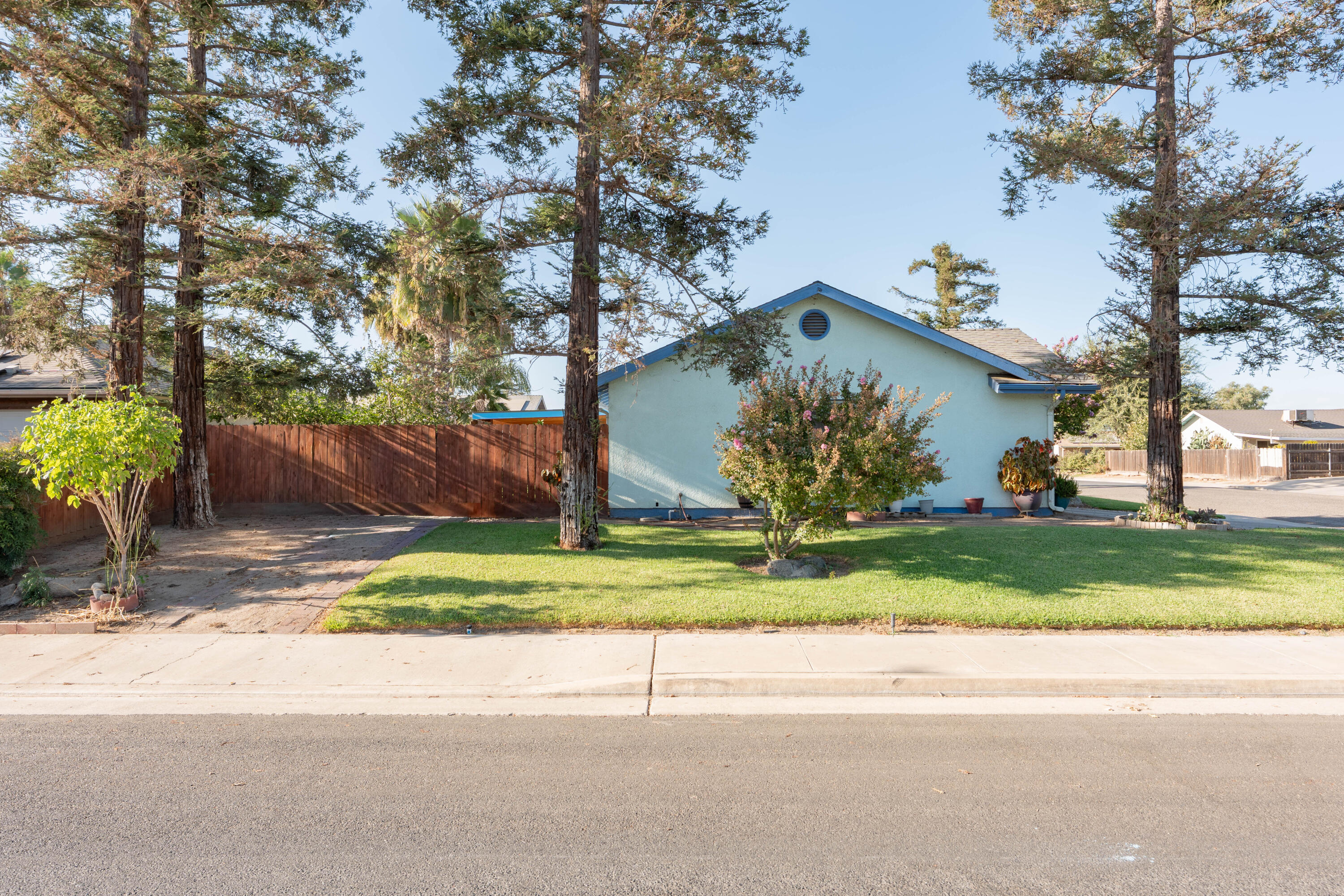91 N Silver Maple Way, Porterville, CA 93257
