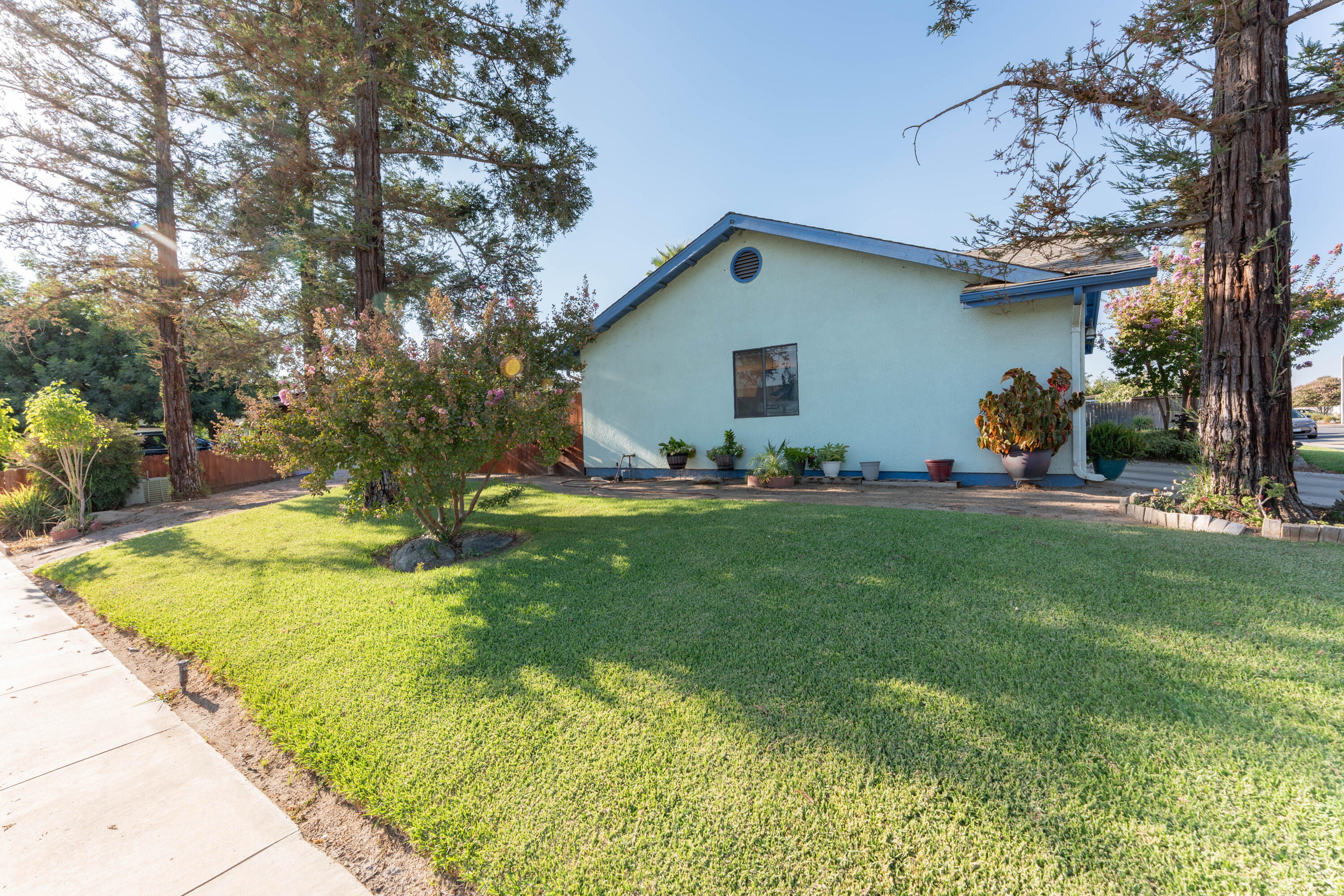 91 N Silver Maple Way, Porterville, CA 93257