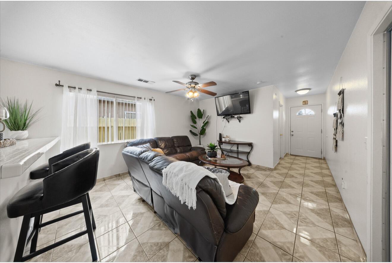 461 Rio Bonito St, Porterville, CA 93257