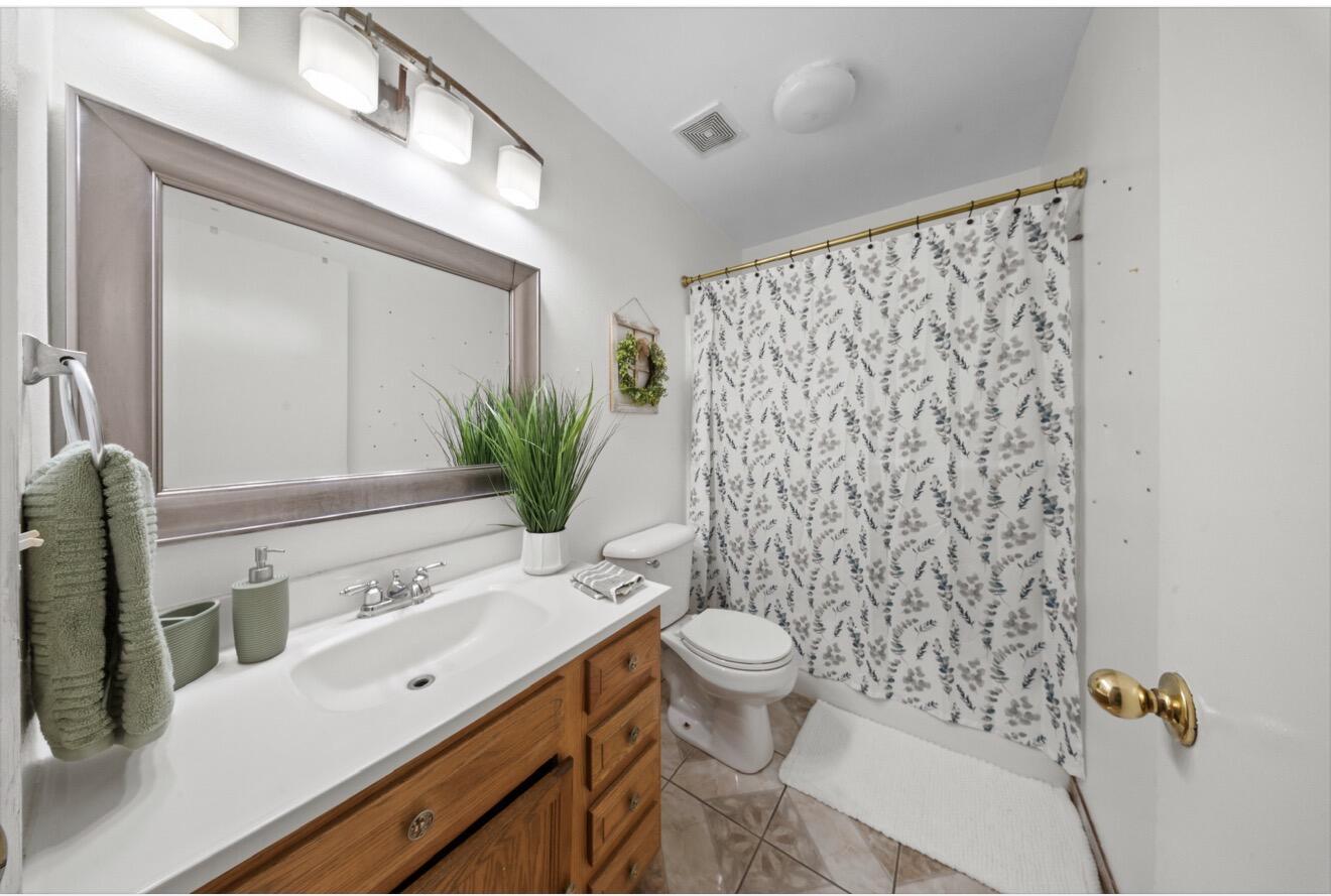 461 Rio Bonito St, Porterville, CA 93257