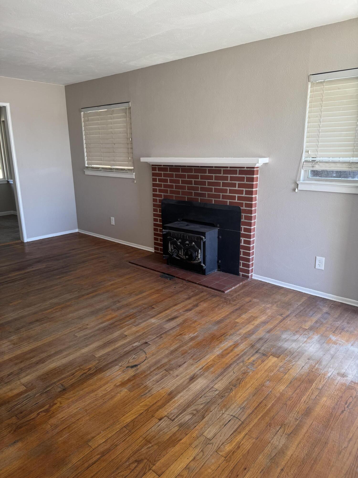 1609 Pleasant Way, Hanford, CA 93230