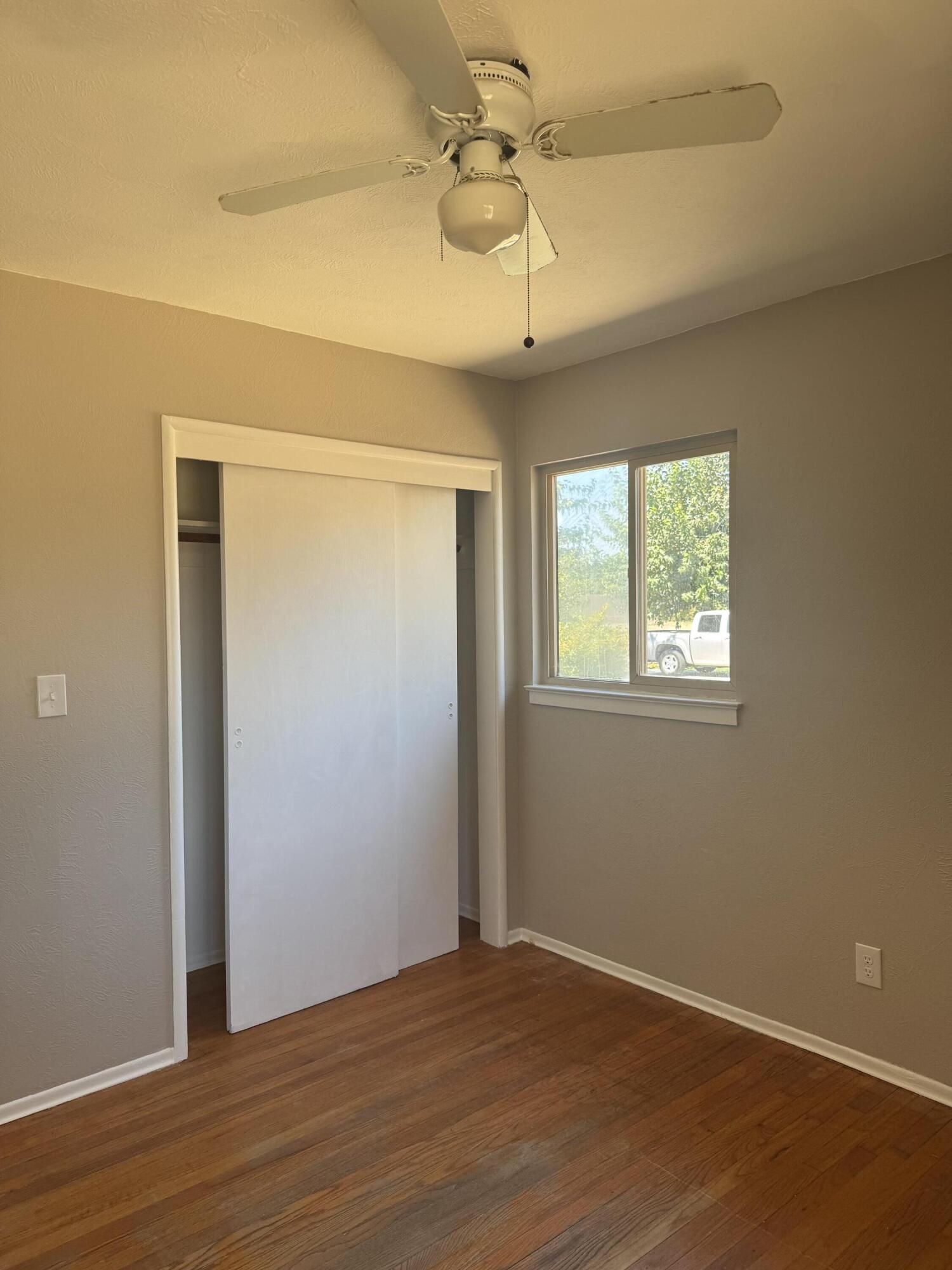 1609 Pleasant Way, Hanford, CA 93230