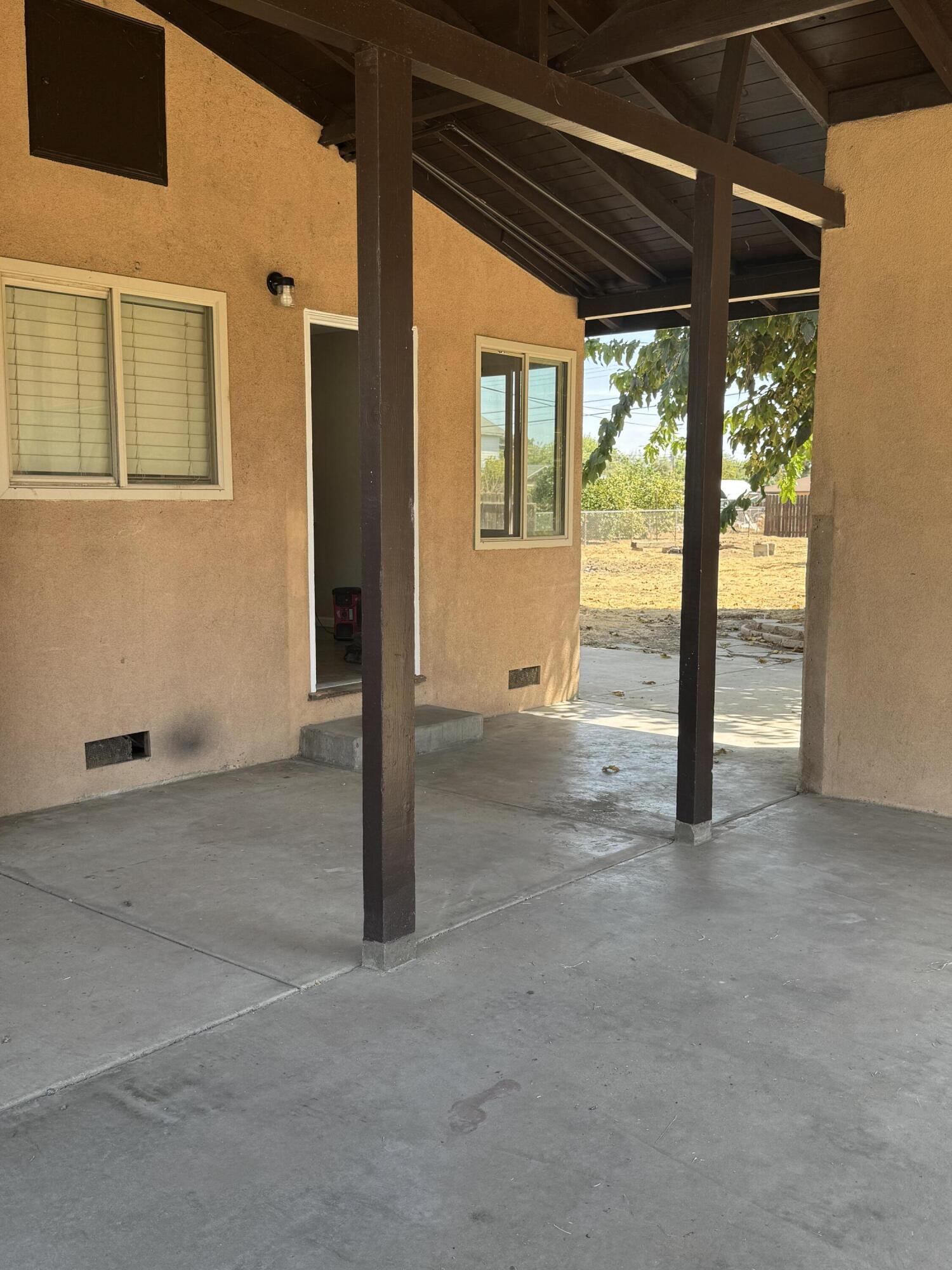 1609 Pleasant Way, Hanford, CA 93230