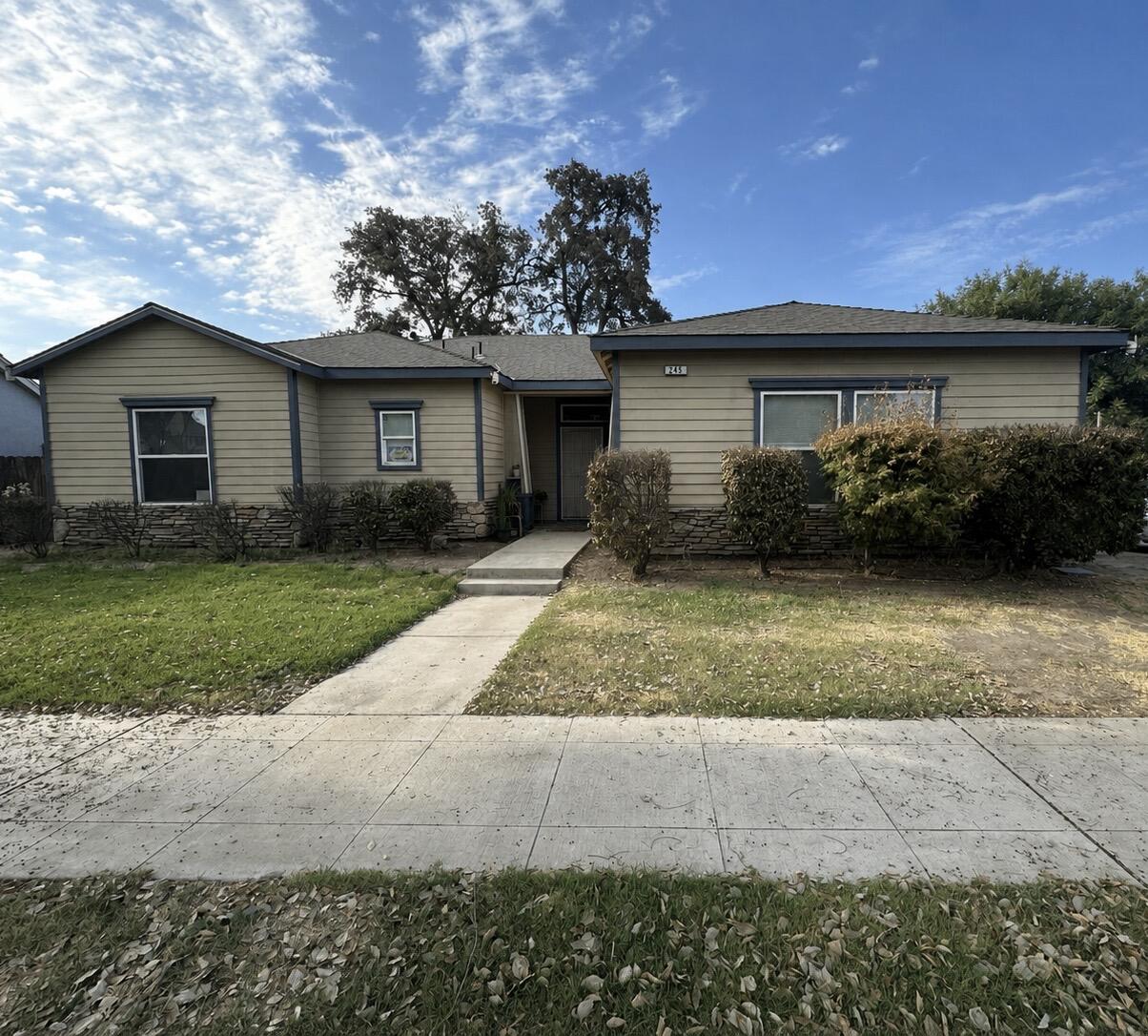 245 W Tulare, Tulare, CA 93274