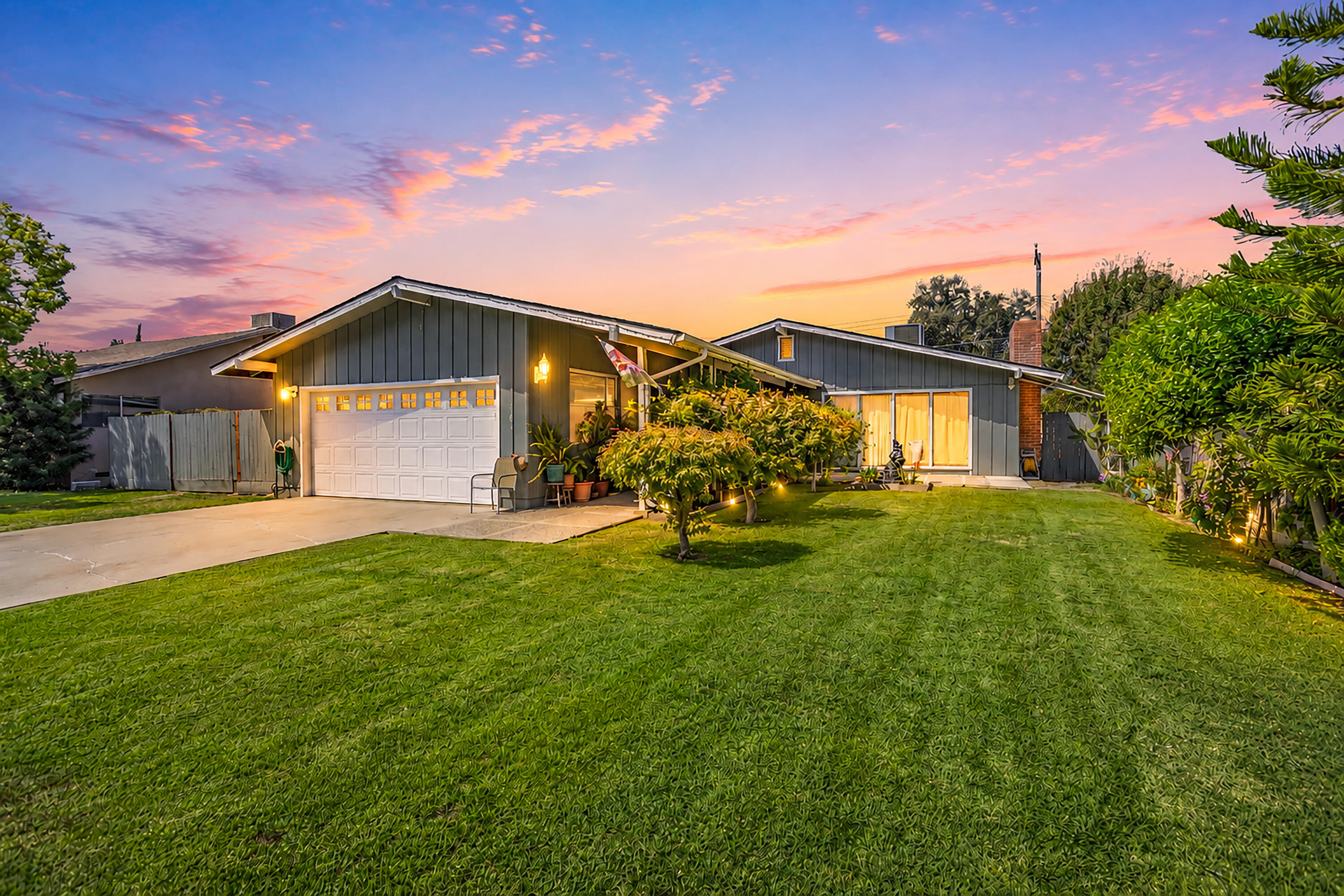1101 S Mountain St, Visalia, CA 93277