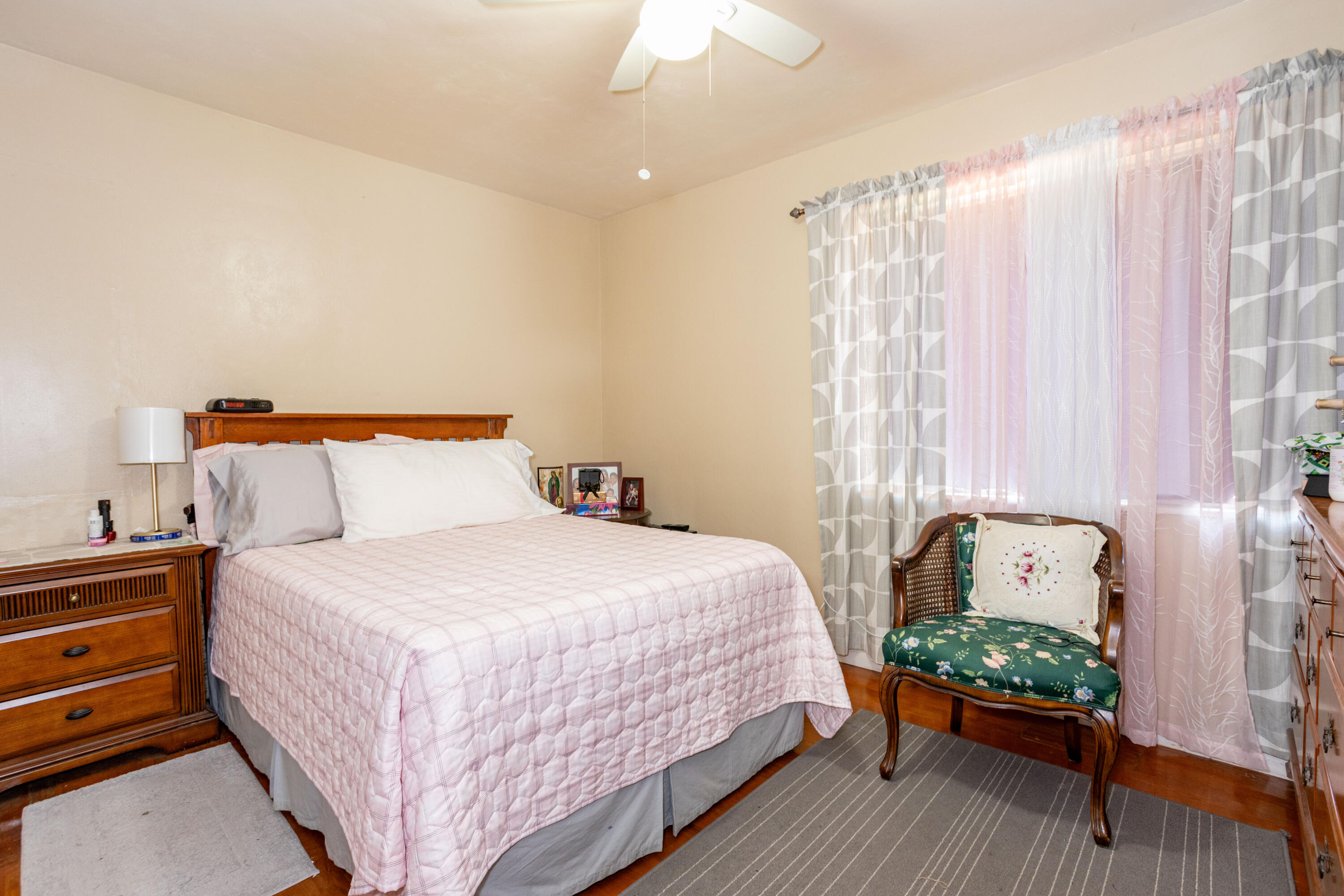 1101 S Mountain St, Visalia, CA 93277