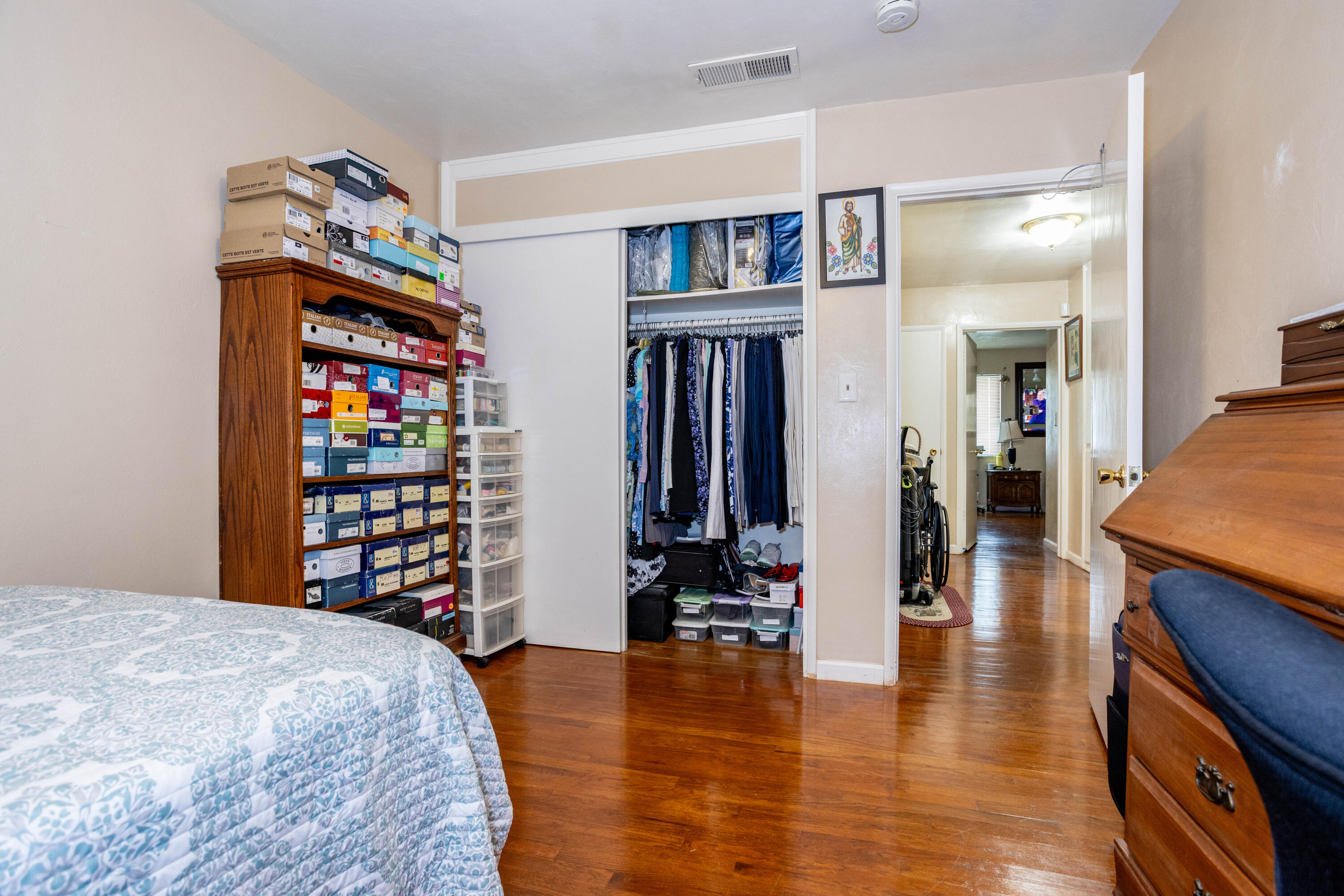 1101 S Mountain St, Visalia, CA 93277