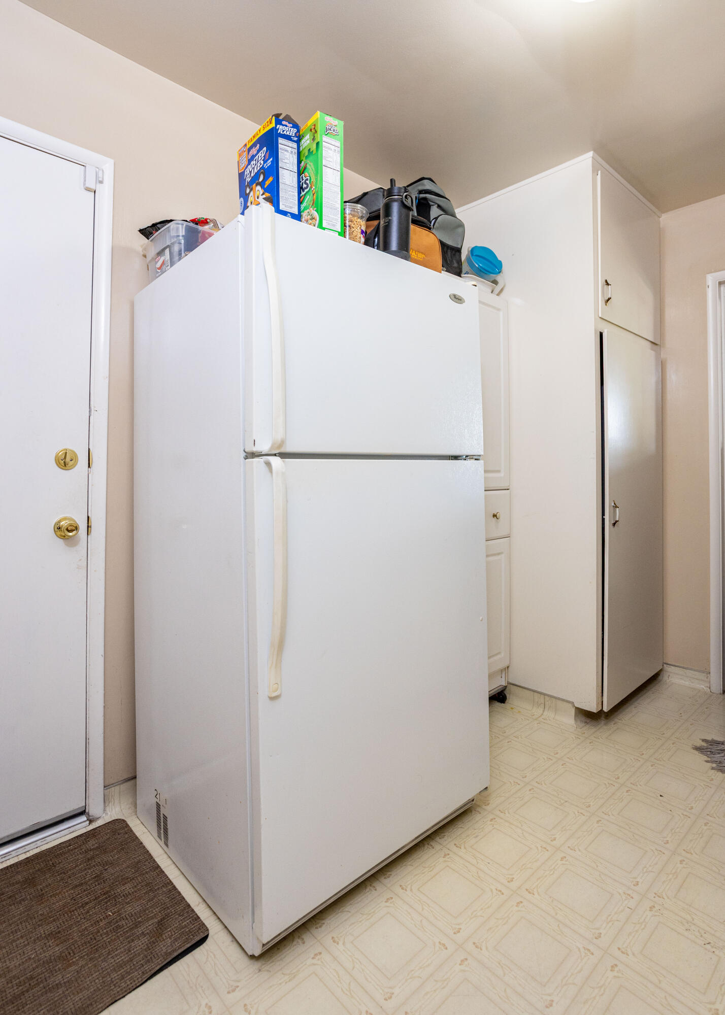 1101 S Mountain St, Visalia, CA 93277