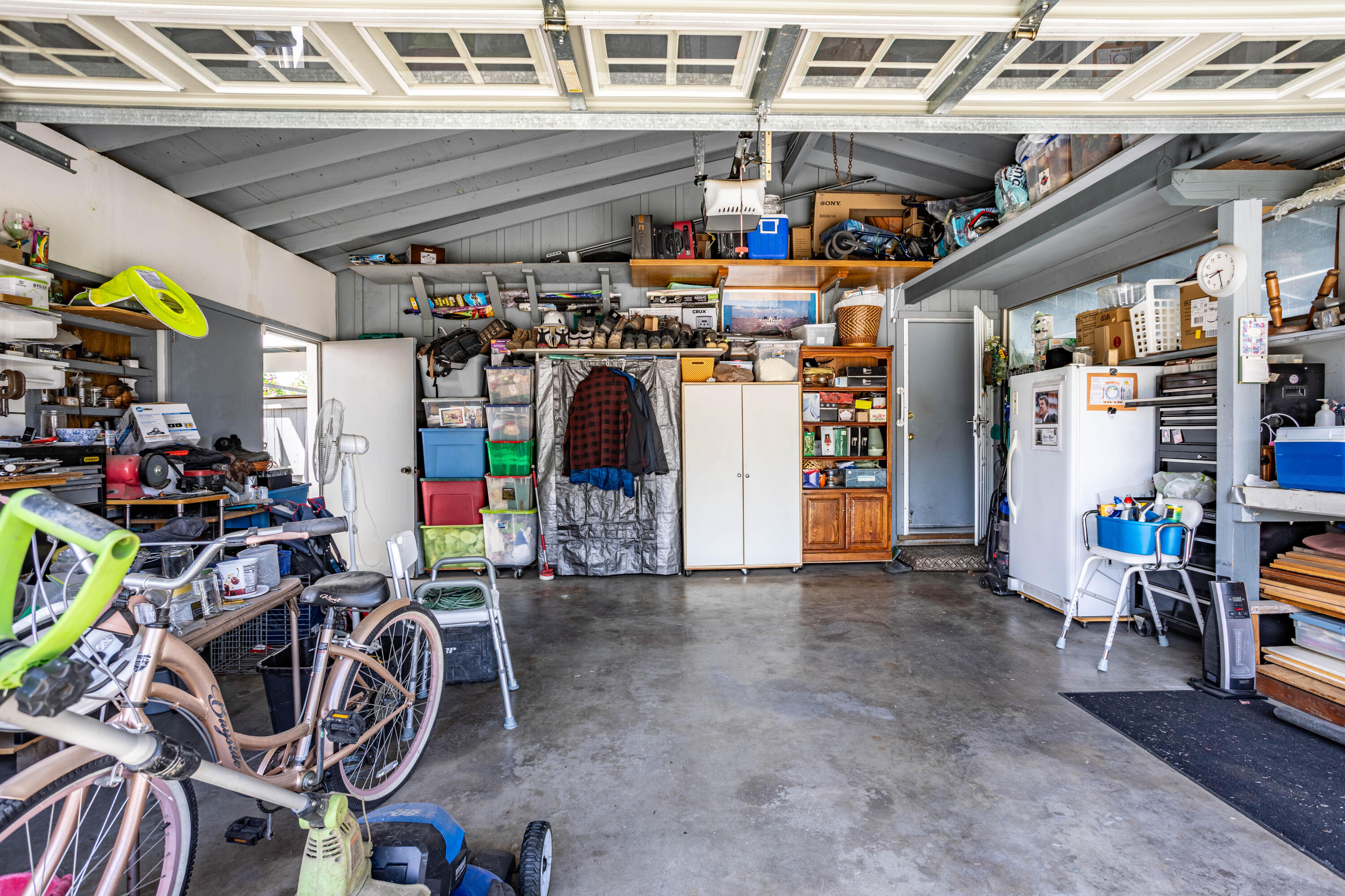 1101 S Mountain St, Visalia, CA 93277