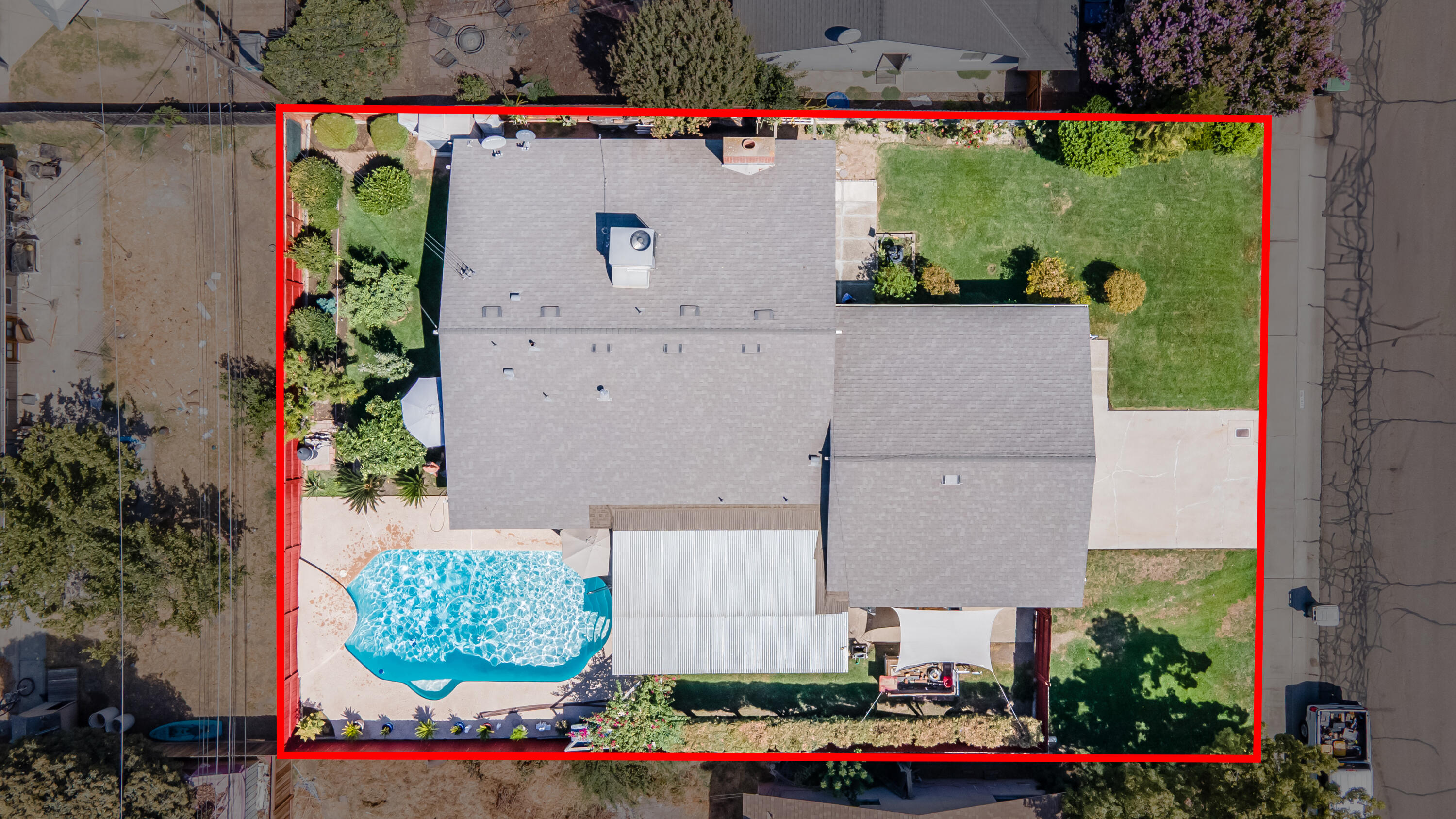 1101 S Mountain St, Visalia, CA 93277