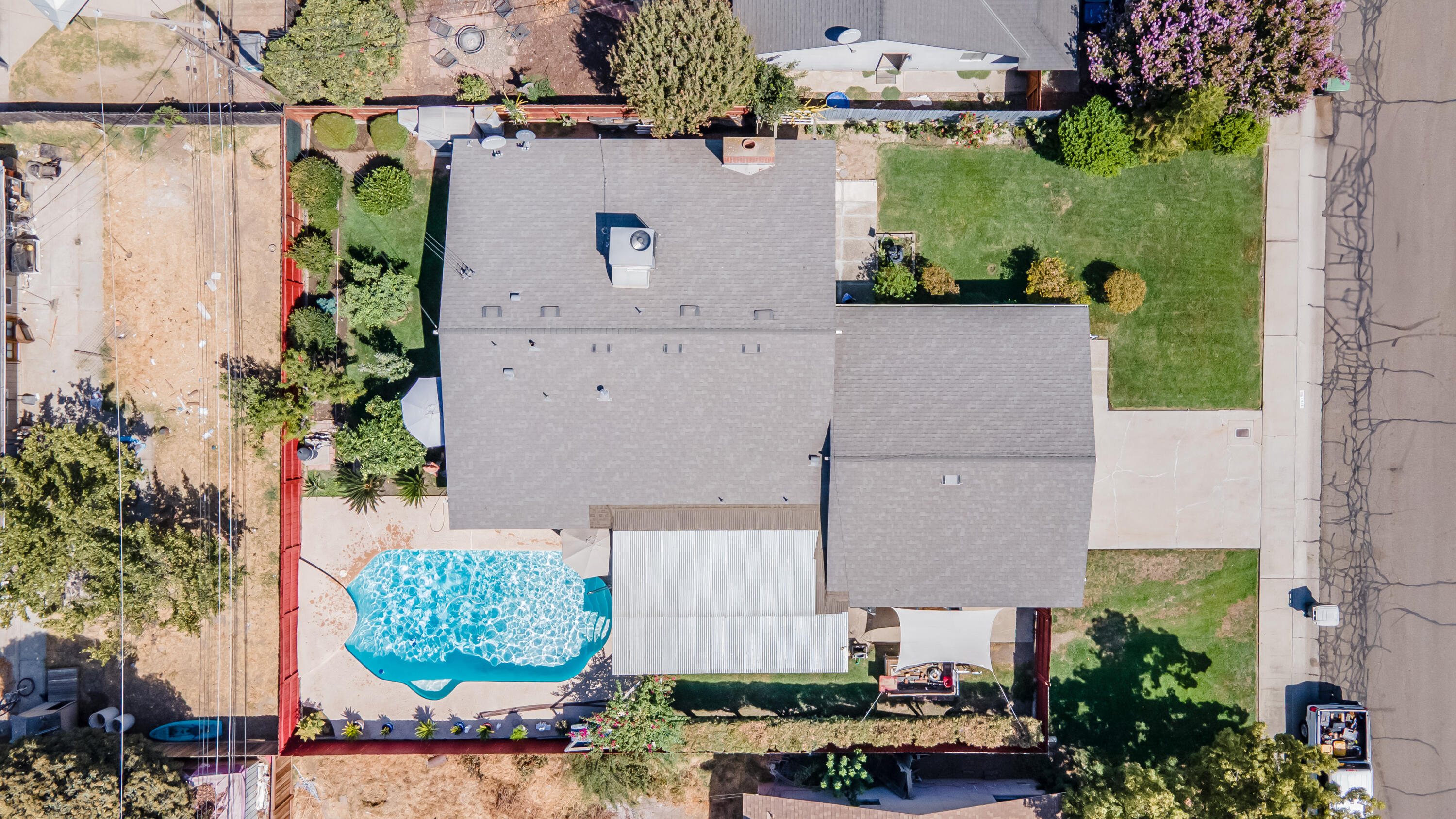 1101 S Mountain St, Visalia, CA 93277