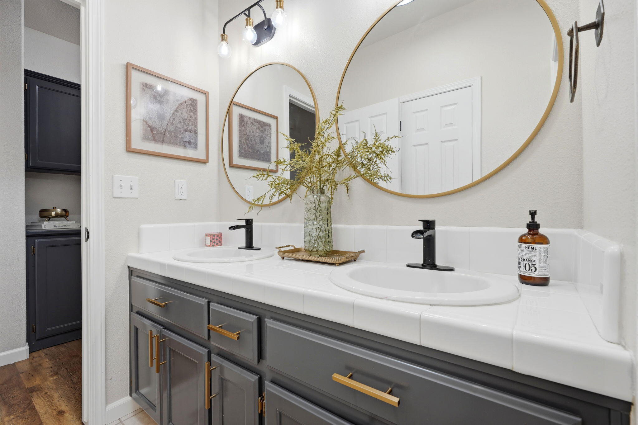 1858 E Mono Pl, Tulare, CA 93274