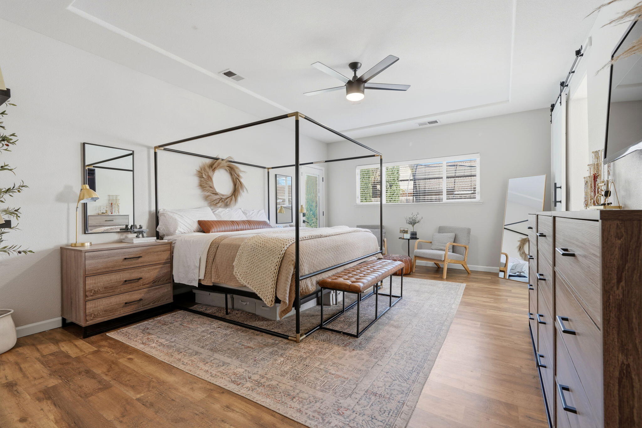 1858 E Mono Pl, Tulare, CA 93274