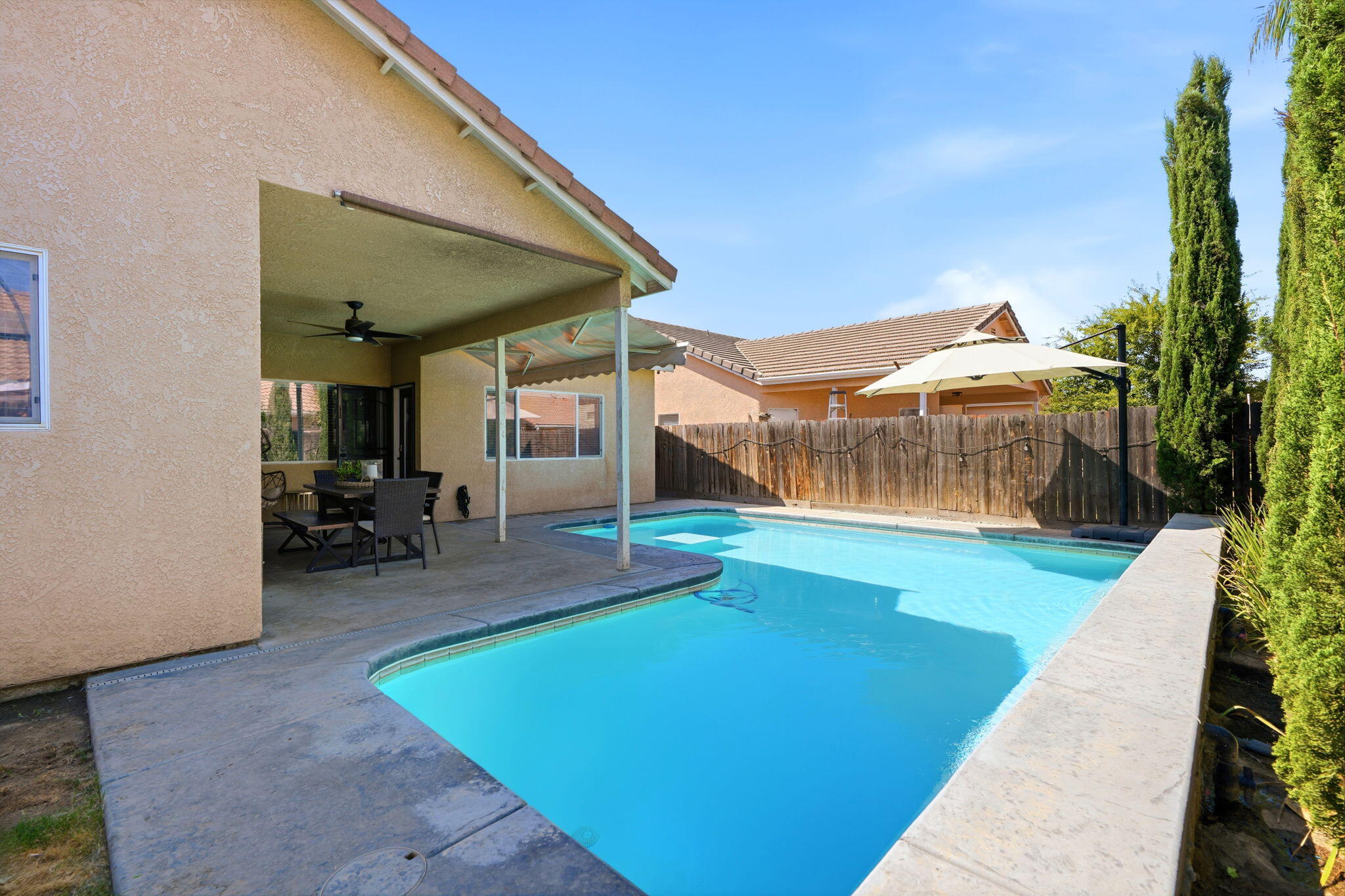 1858 E Mono Pl, Tulare, CA 93274