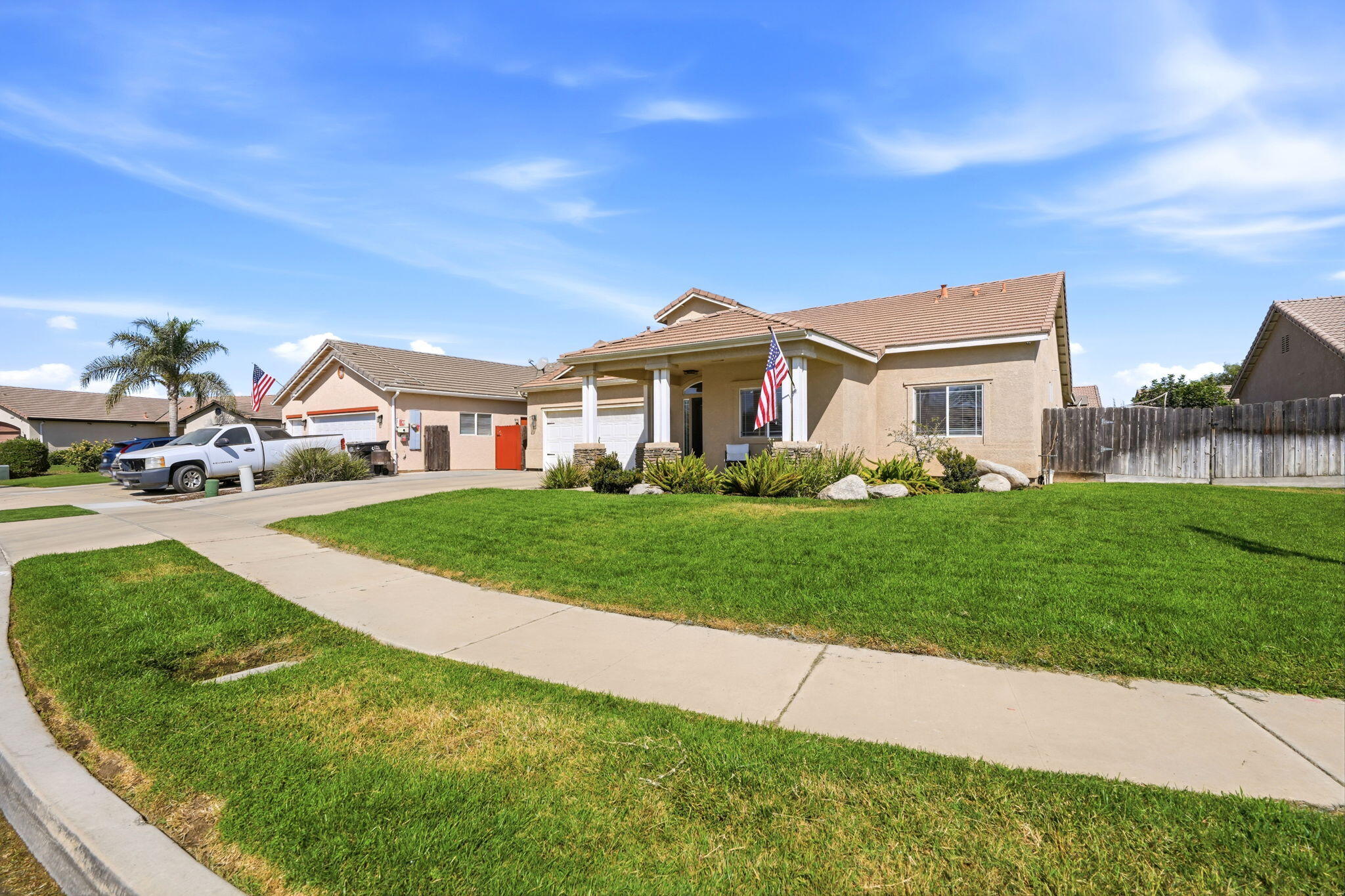 1858 E Mono Pl, Tulare, CA 93274