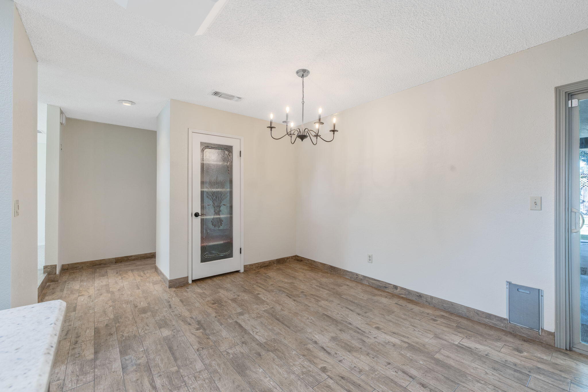 3705 S County Center, Visalia, CA 93277