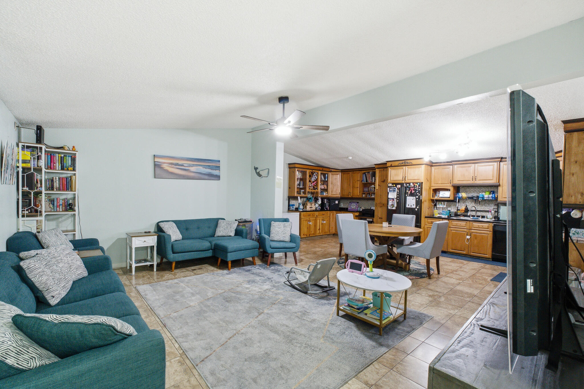 3582 S Pratt St, Tulare, CA 93274