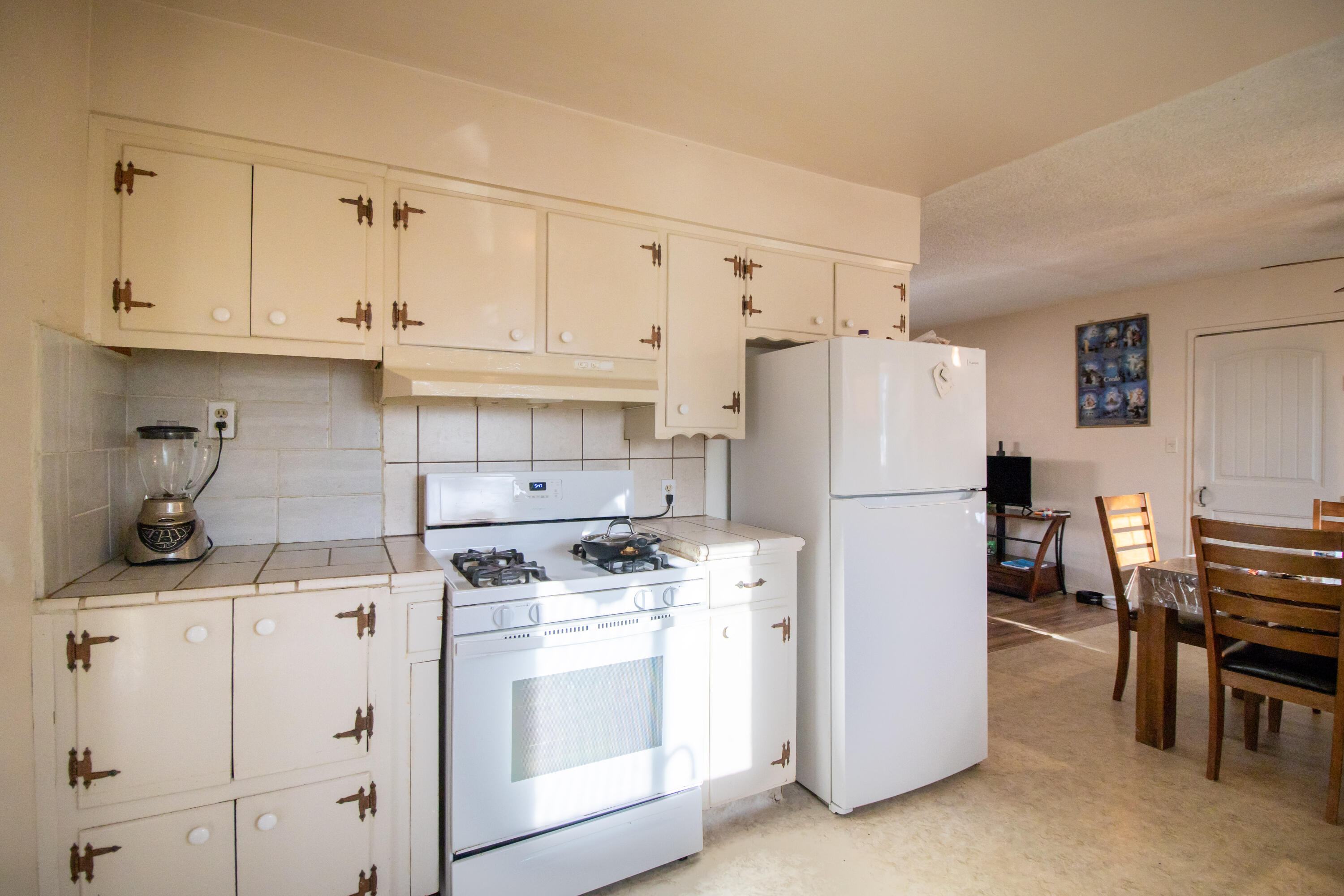 460 N Walch St, Porterville, CA 93257