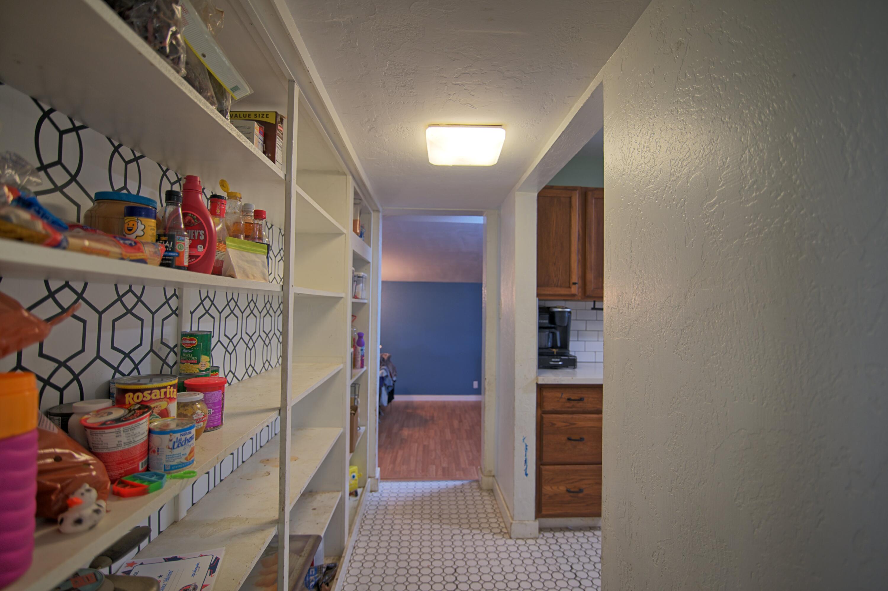 410 E Florinda St, Hanford, CA 93230