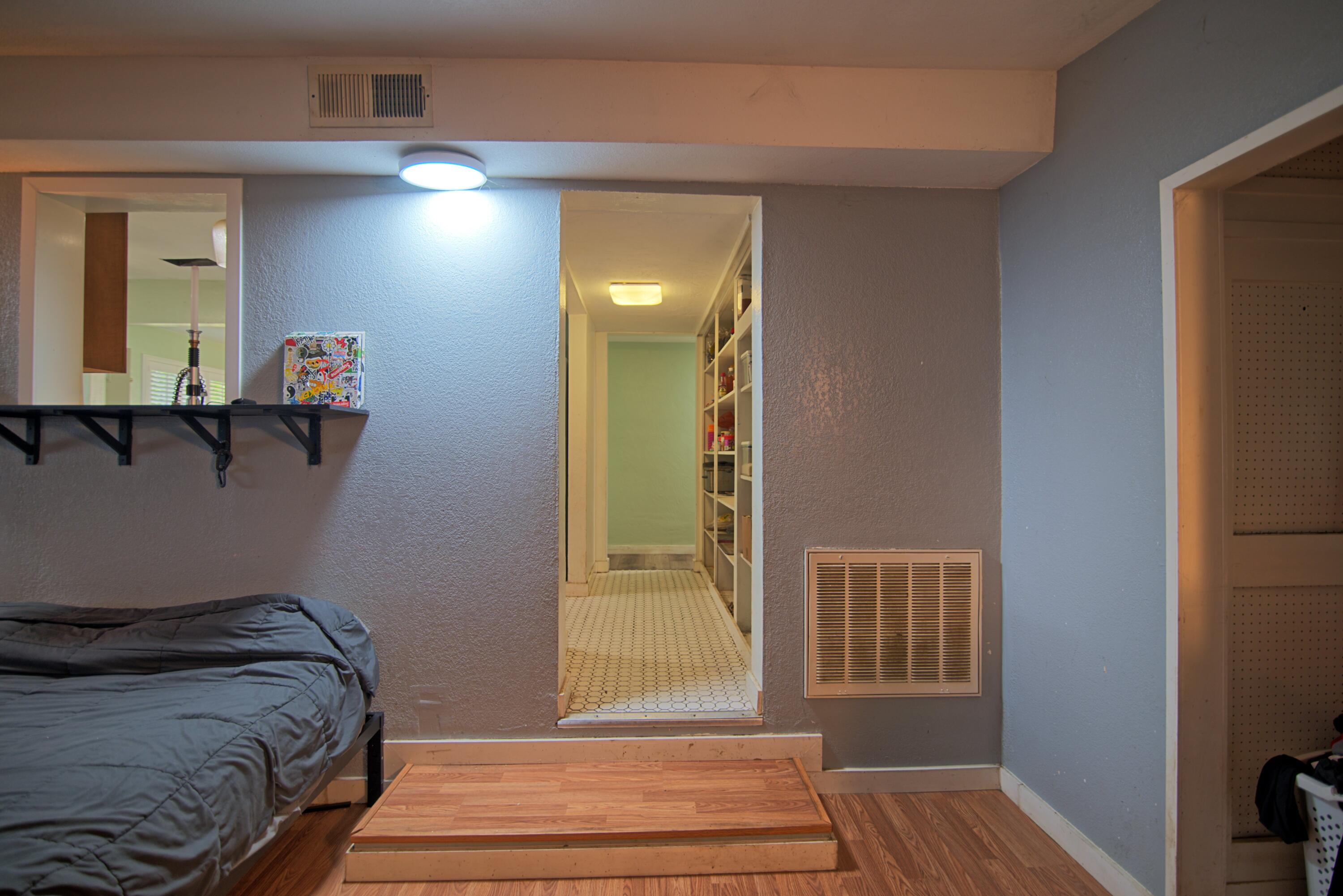 410 E Florinda St, Hanford, CA 93230