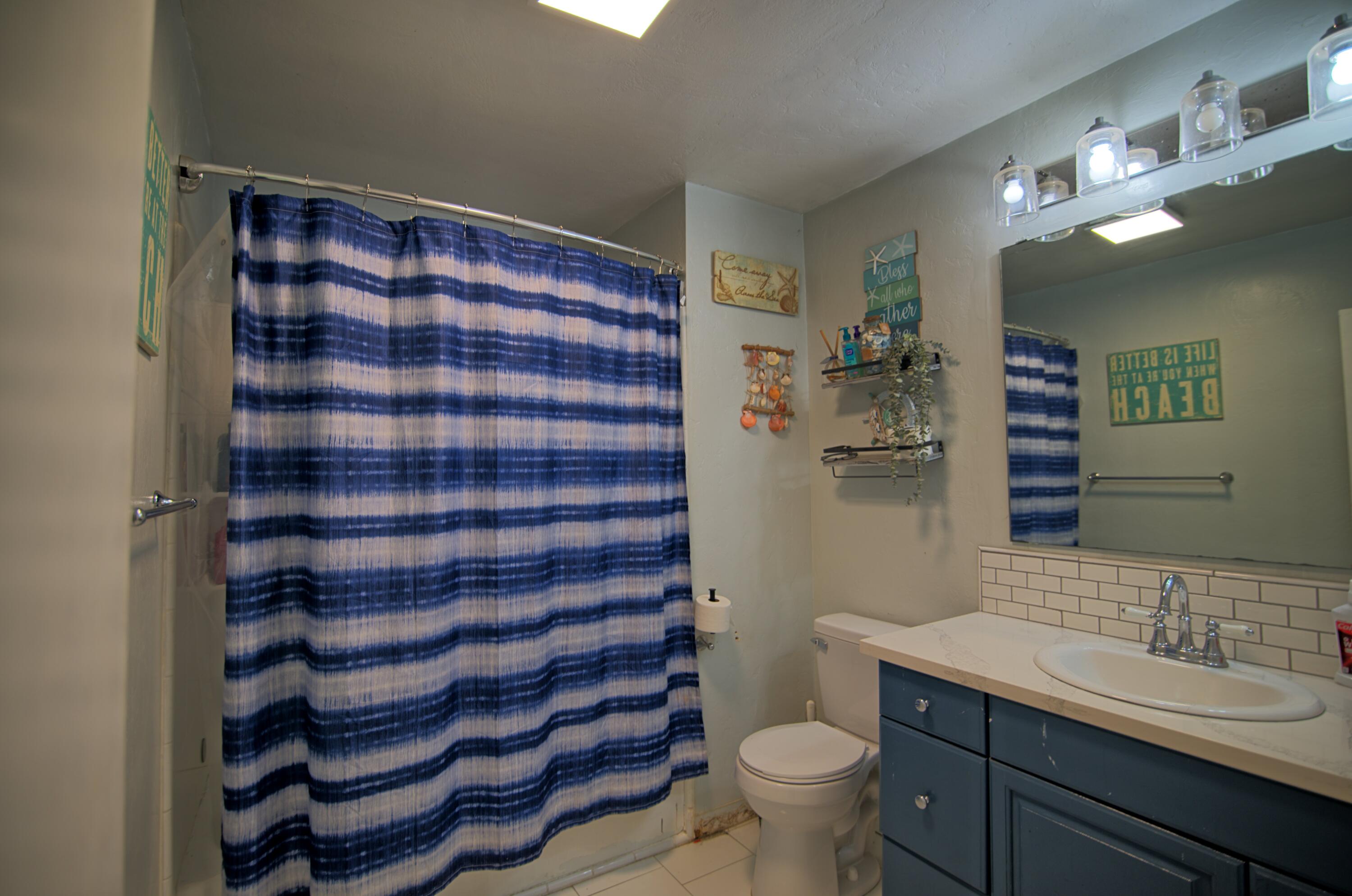 410 E Florinda St, Hanford, CA 93230