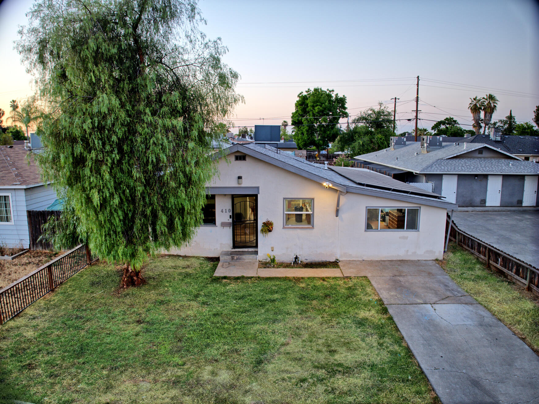 410 E Florinda St, Hanford, CA 93230