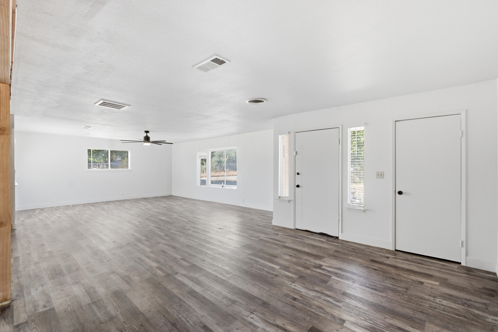 24606 Rd 212, Lindsay, CA 93247