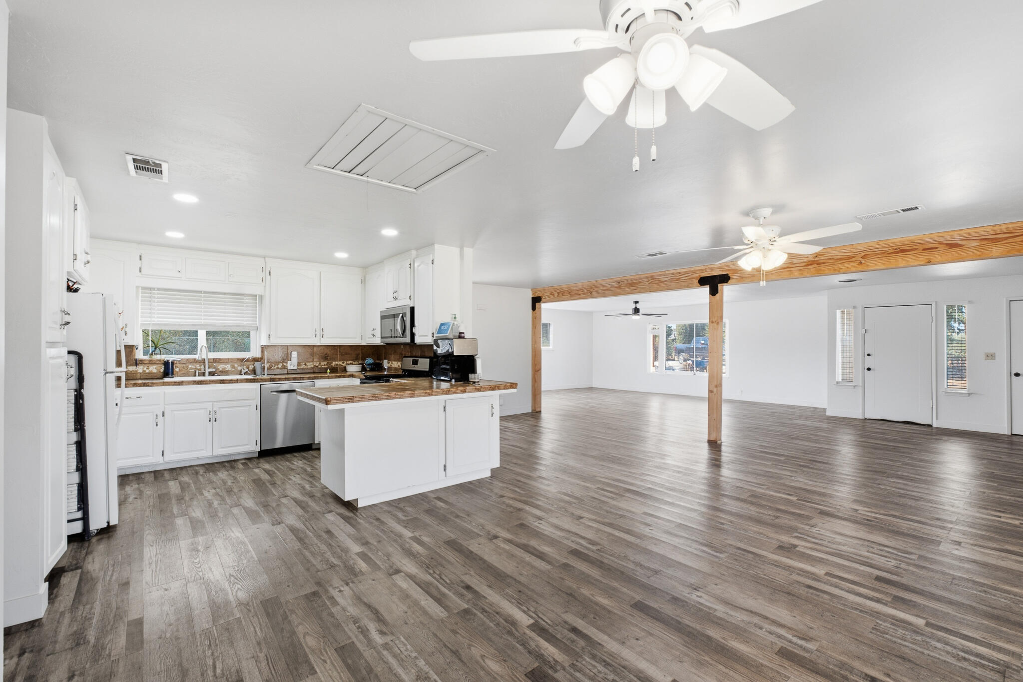 24606 Rd 212, Lindsay, CA 93247
