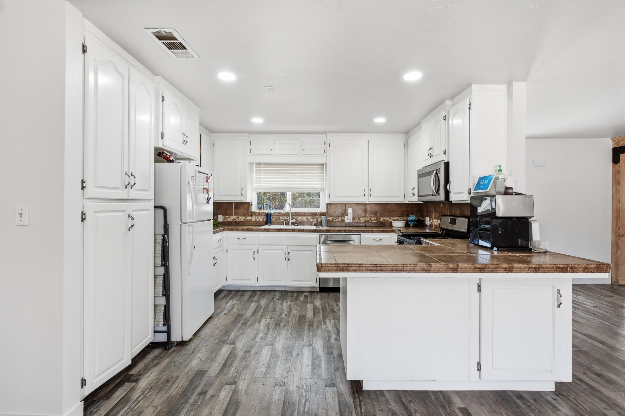 24606 Rd 212, Lindsay, CA 93247