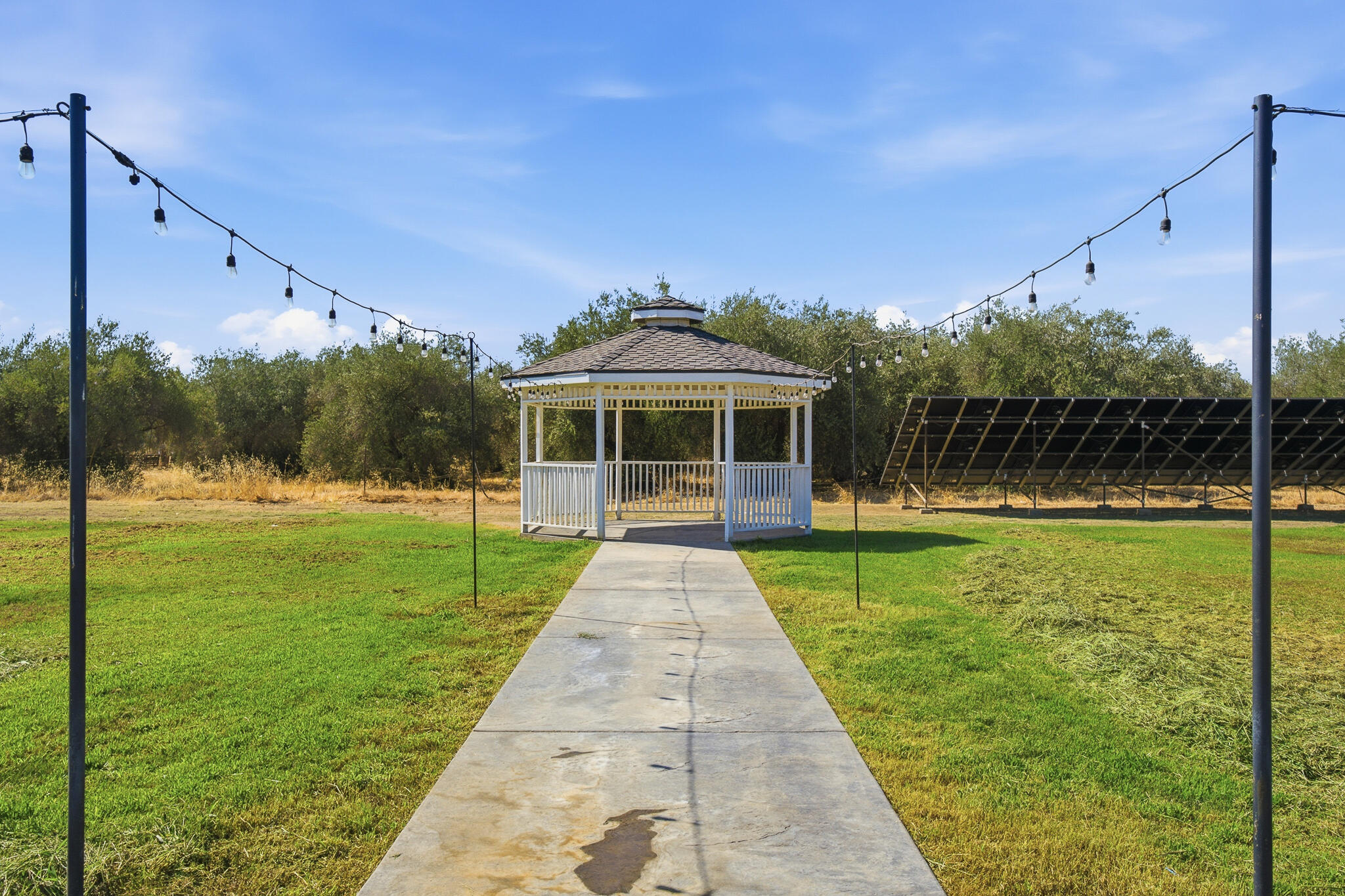 24606 Rd 212, Lindsay, CA 93247