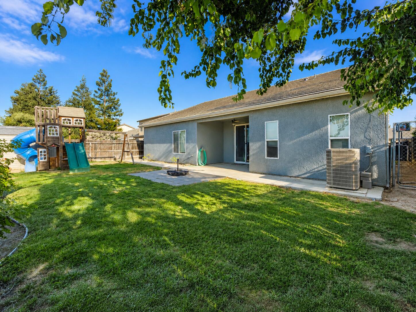 1140 Bargetto Ct, Tulare, CA 93274