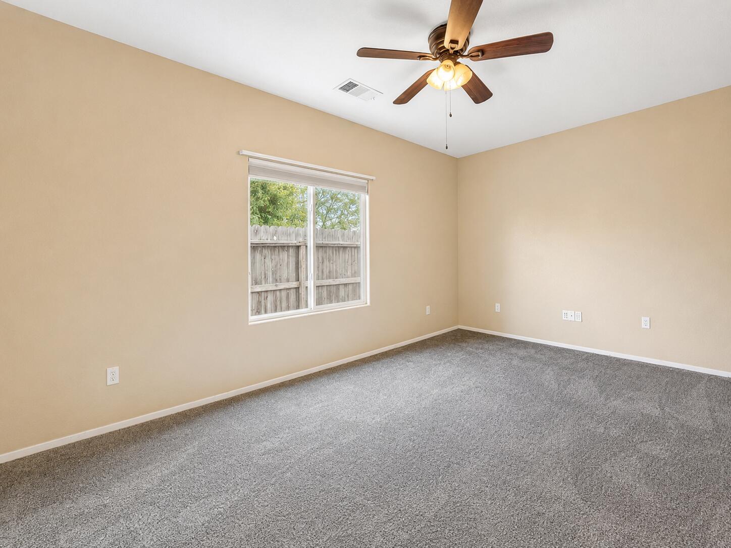 1140 Bargetto Ct, Tulare, CA 93274