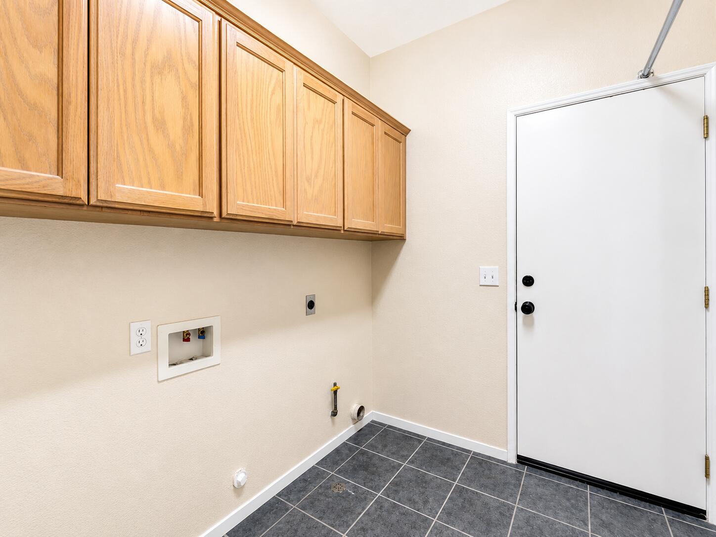 1140 Bargetto Ct, Tulare, CA 93274