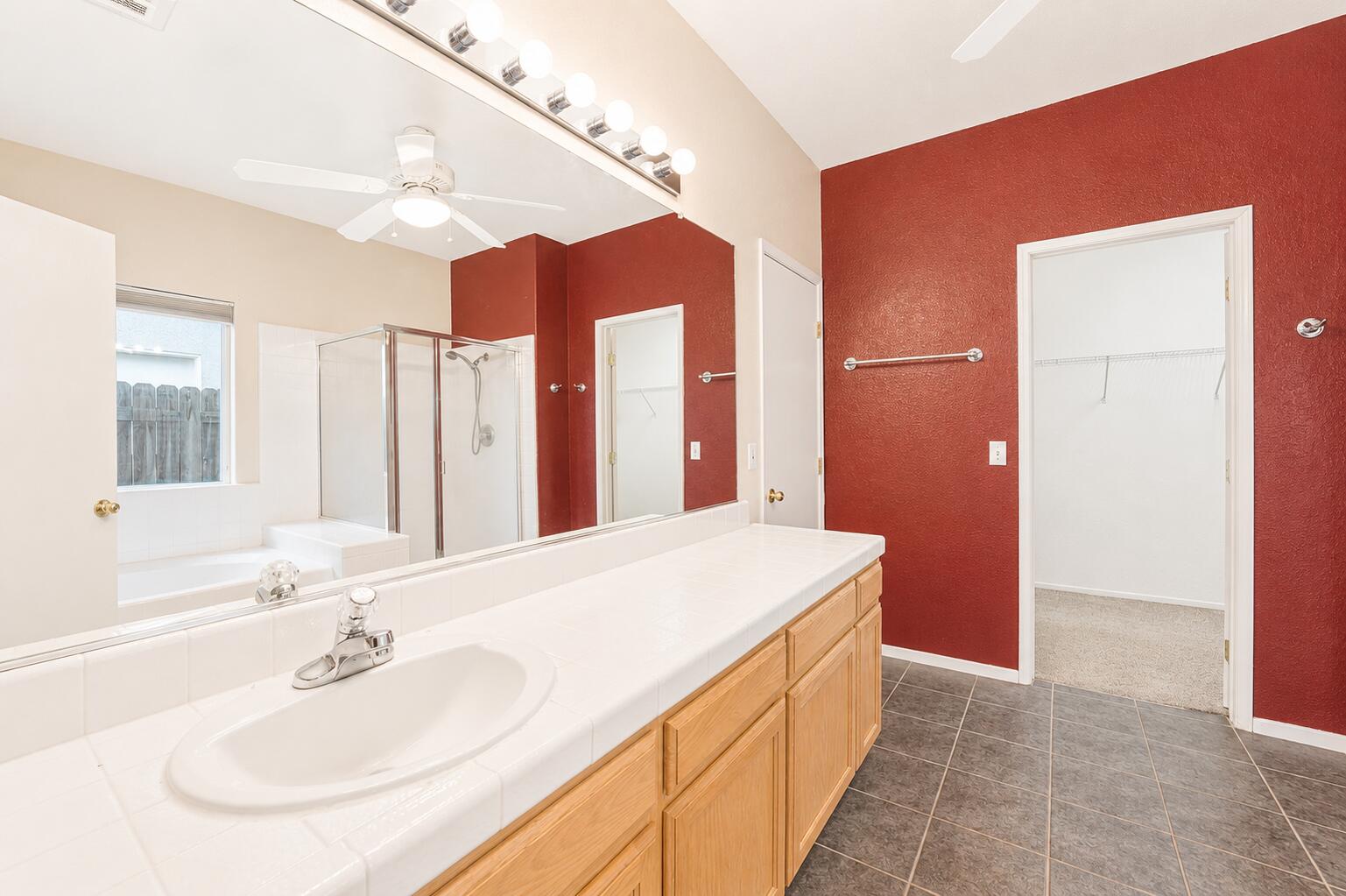 1140 Bargetto Ct, Tulare, CA 93274