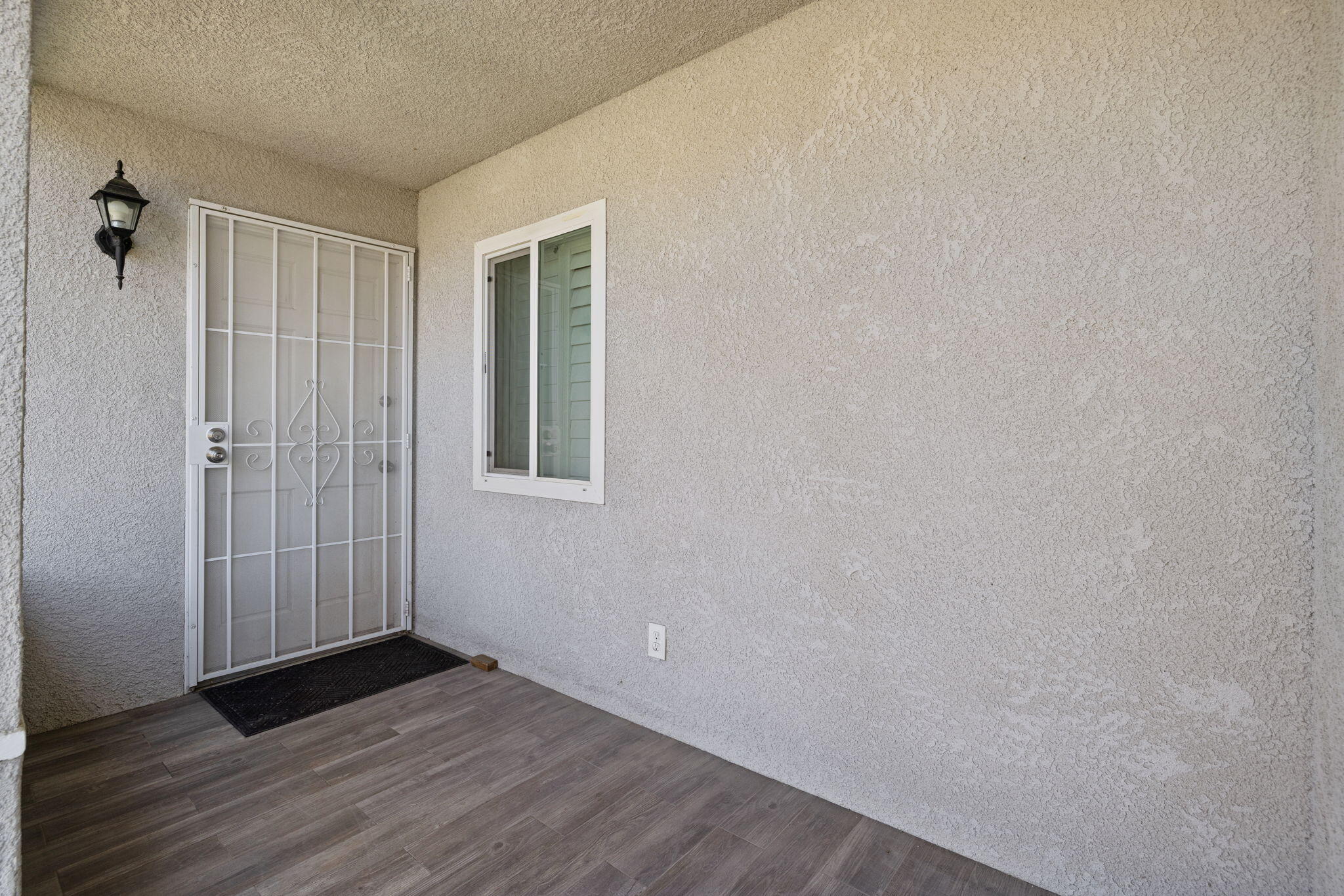 1229 N Redington St, Hanford, CA 93230
